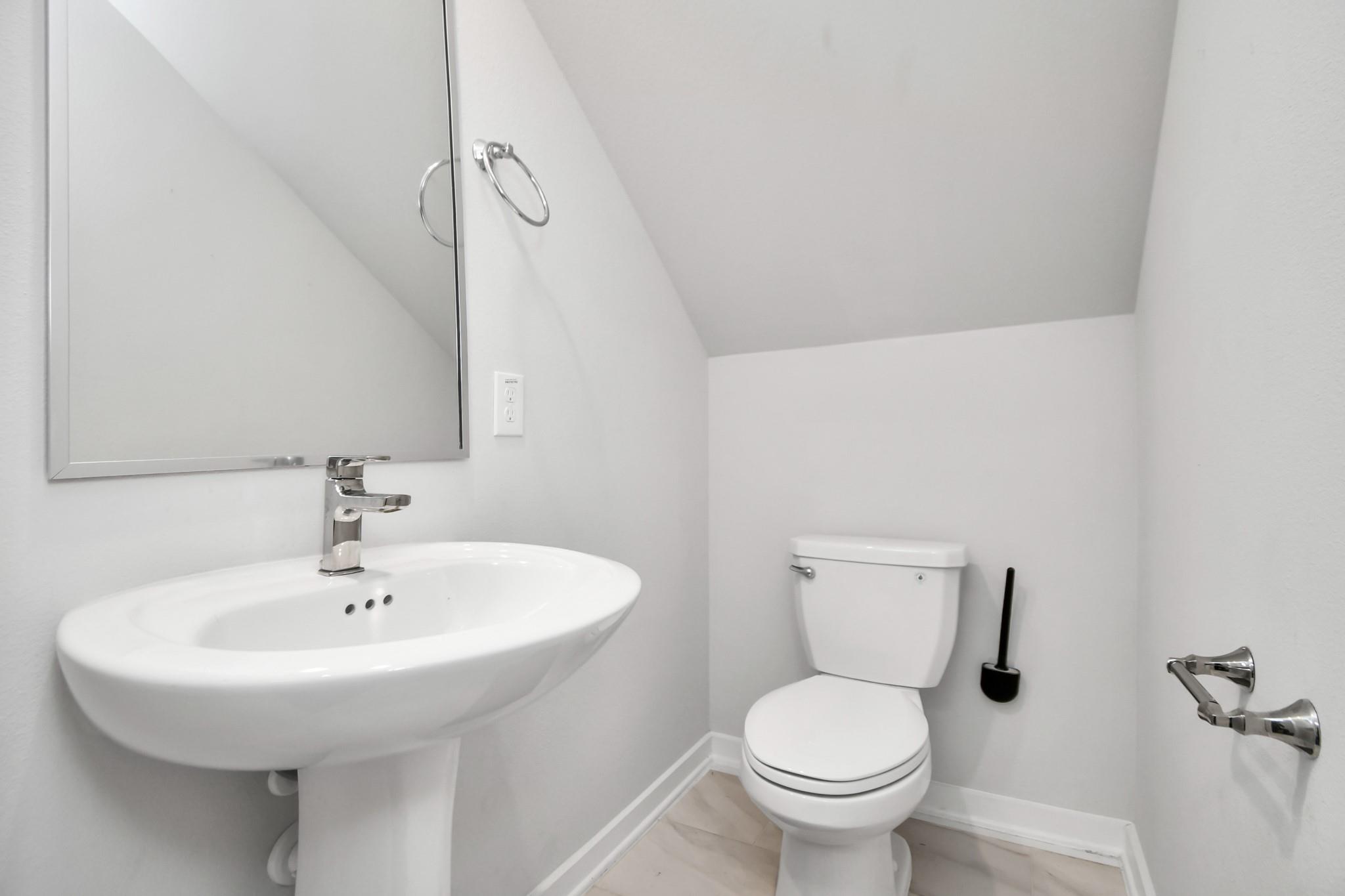 619 Thornton Oaks Lane