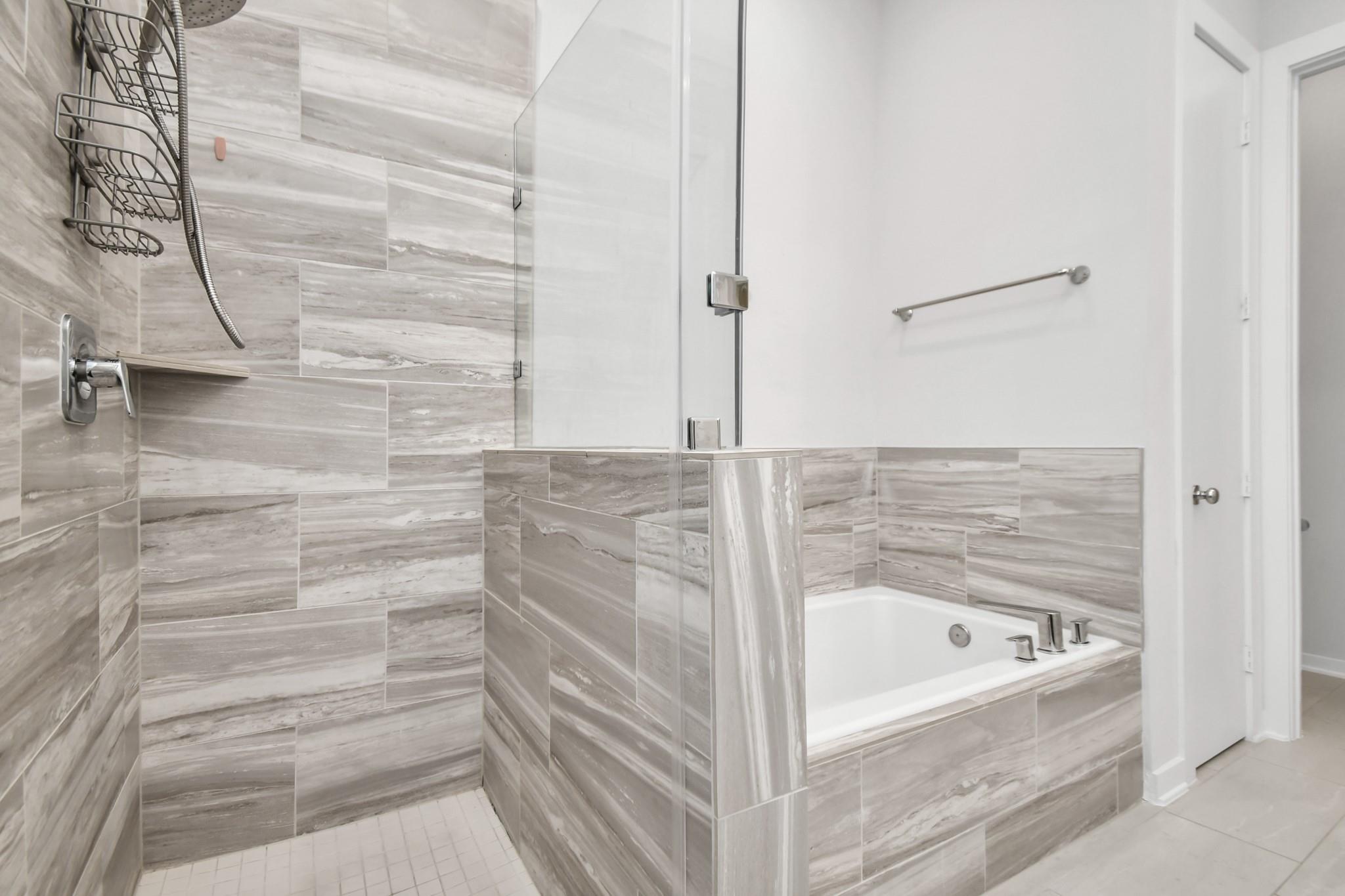 619 Thornton Oaks Lane