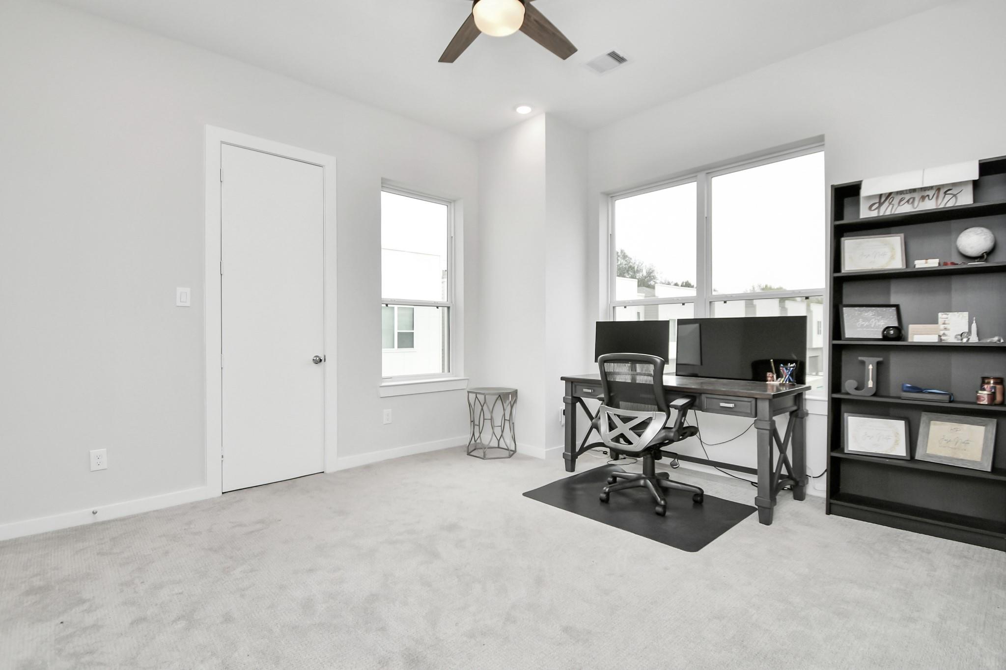 619 Thornton Oaks Lane