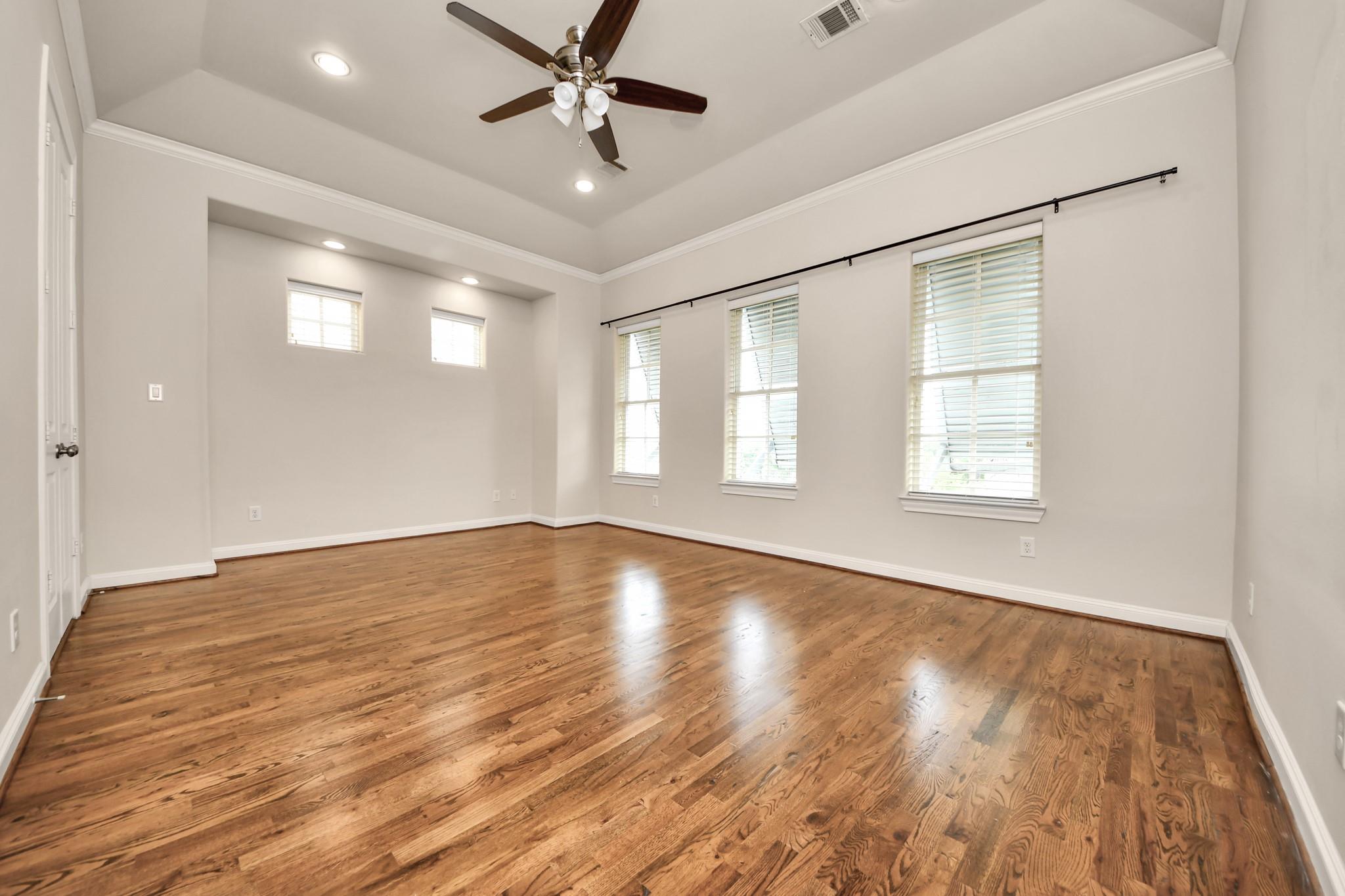 210 E 28th Street