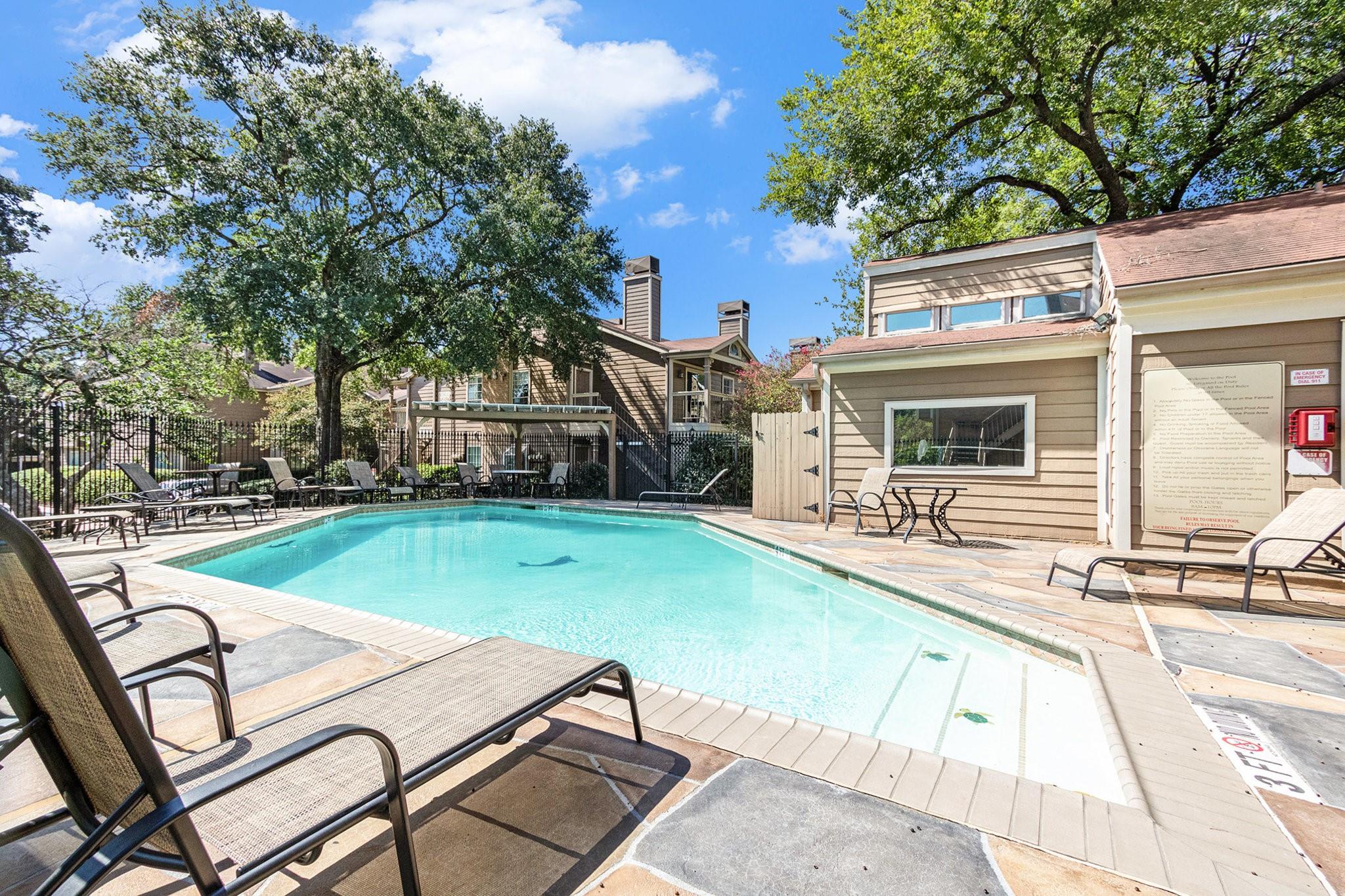 1880 White Oak Drive # 111