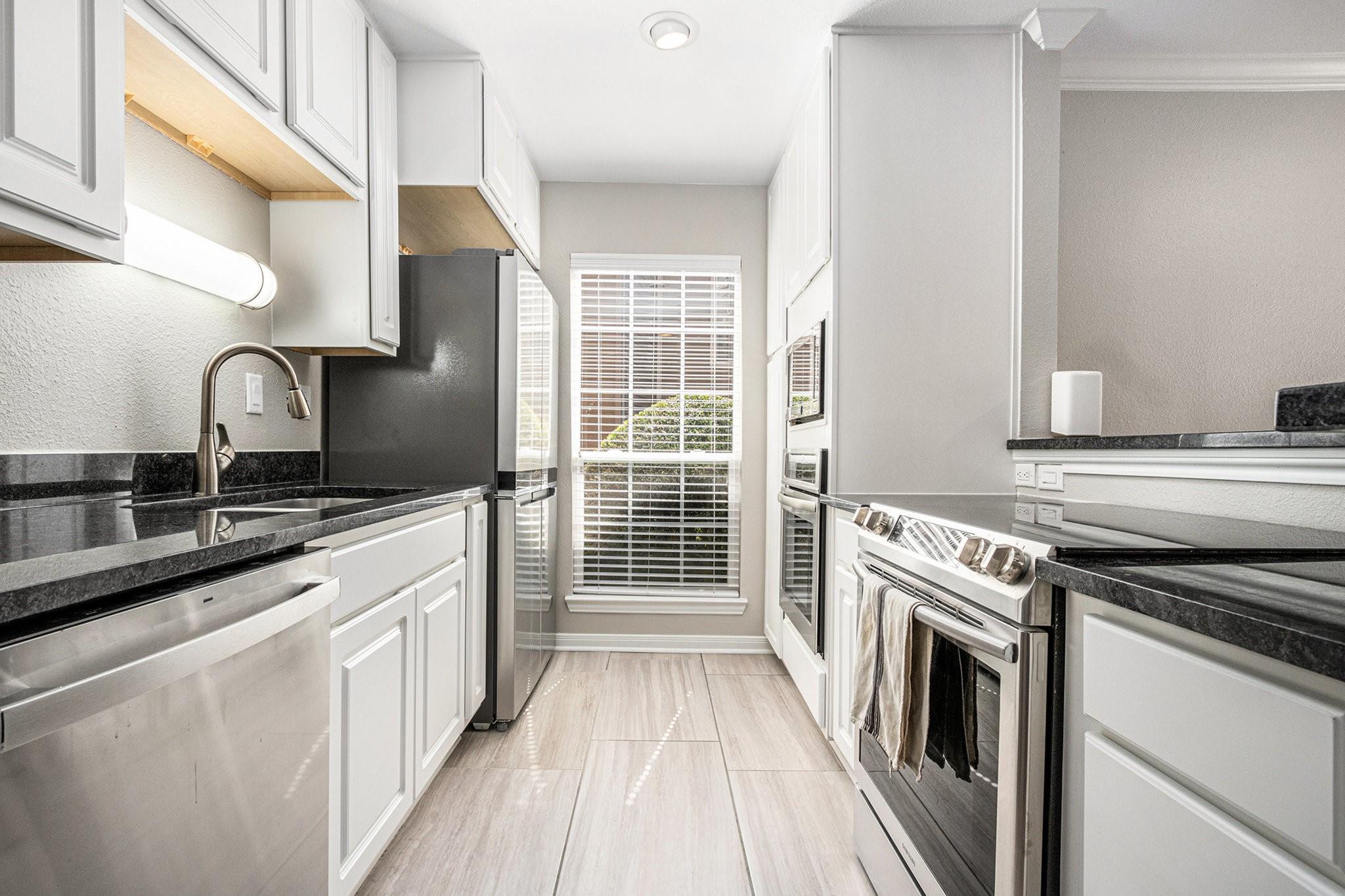 1880 White Oak Drive # 111