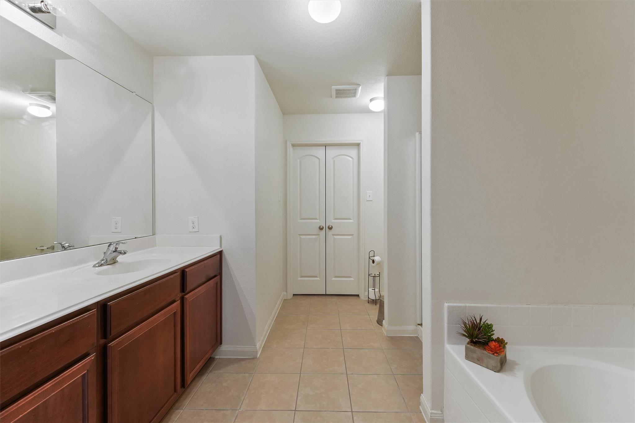 4918 Jagged Cliff Lane