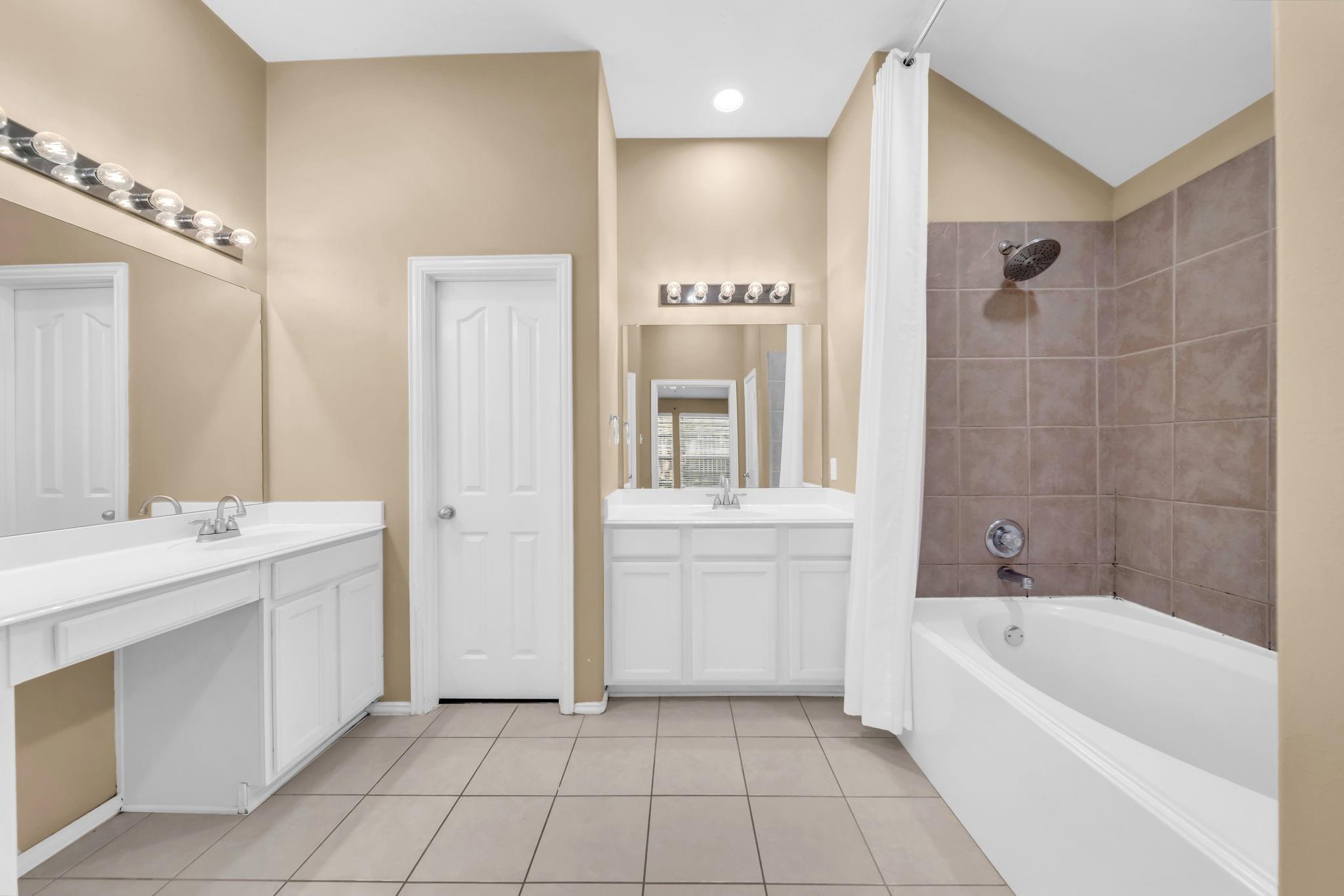 13823 Cane Valley Court