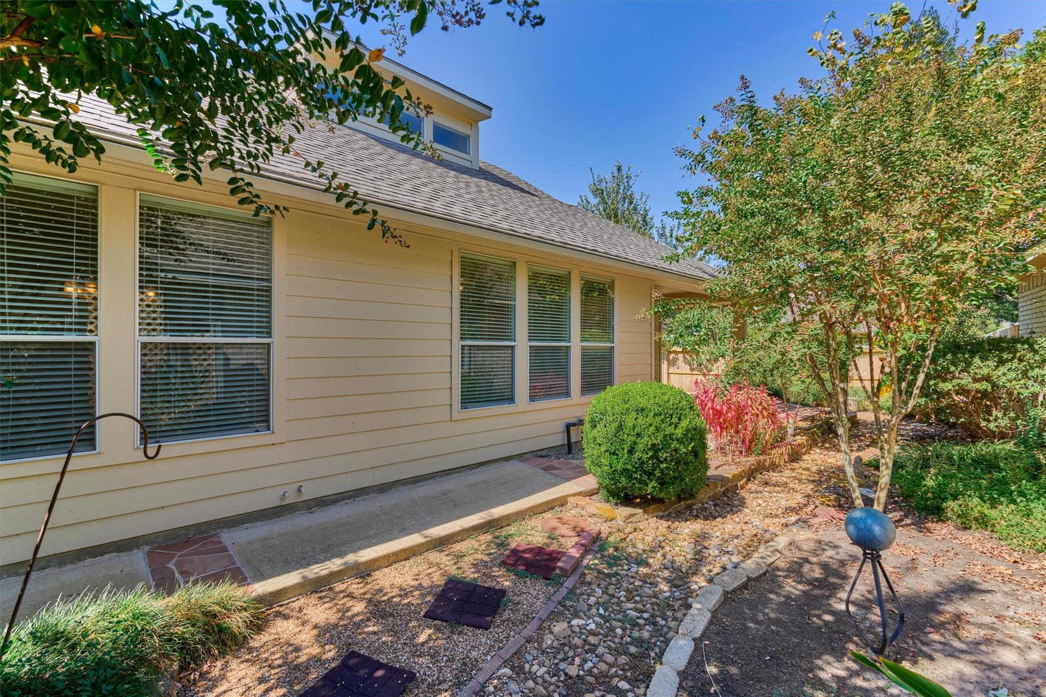 175 W Lilac Ridge Place