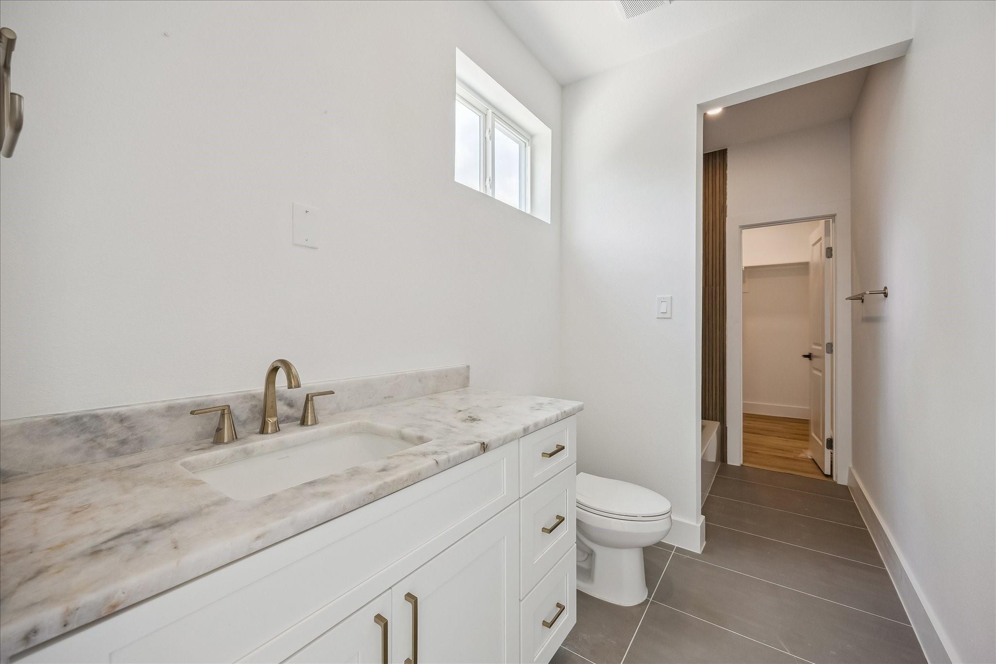 1032 W 17th Street # C