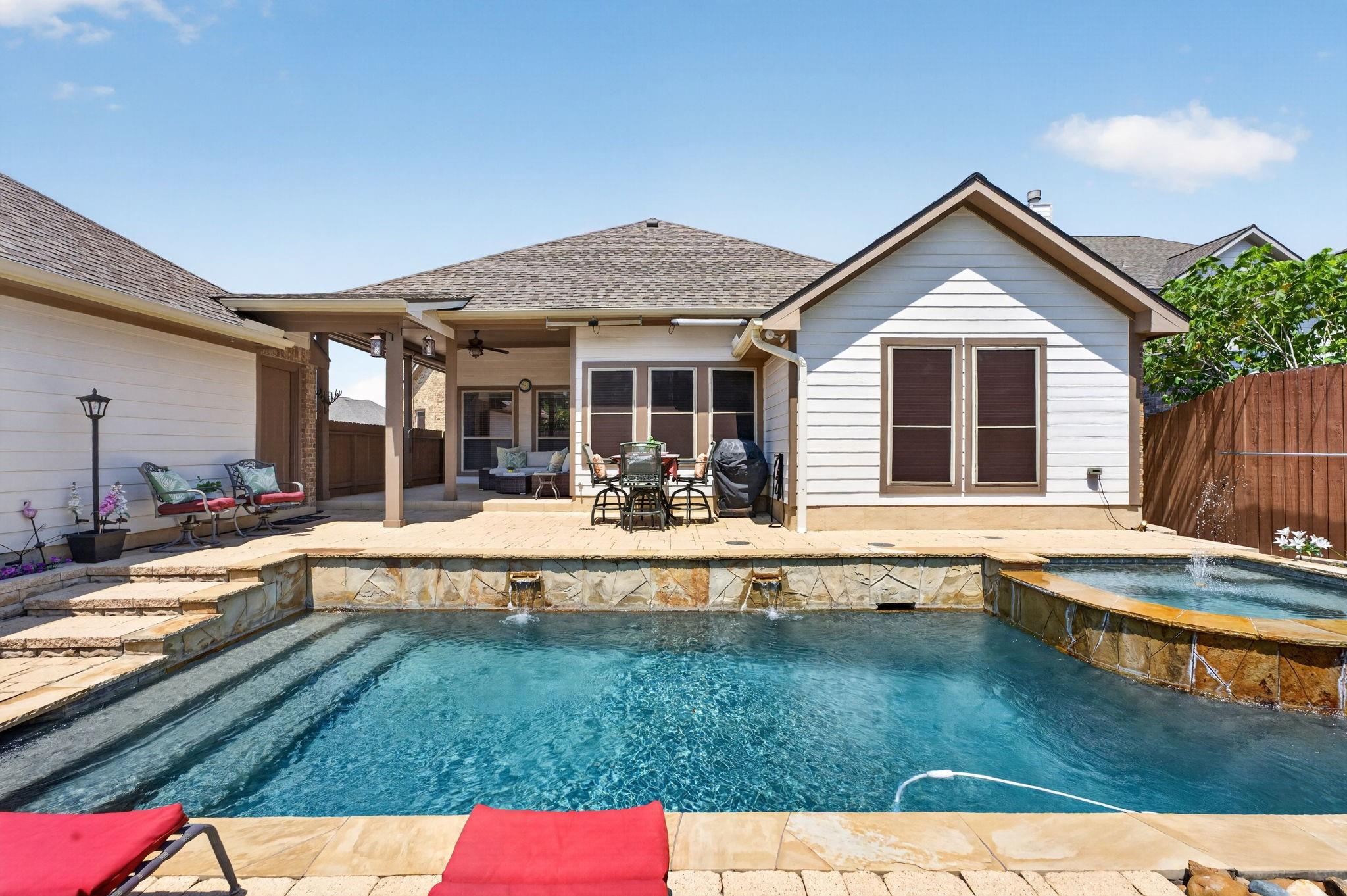 514 Oak Ridge Grove Circle