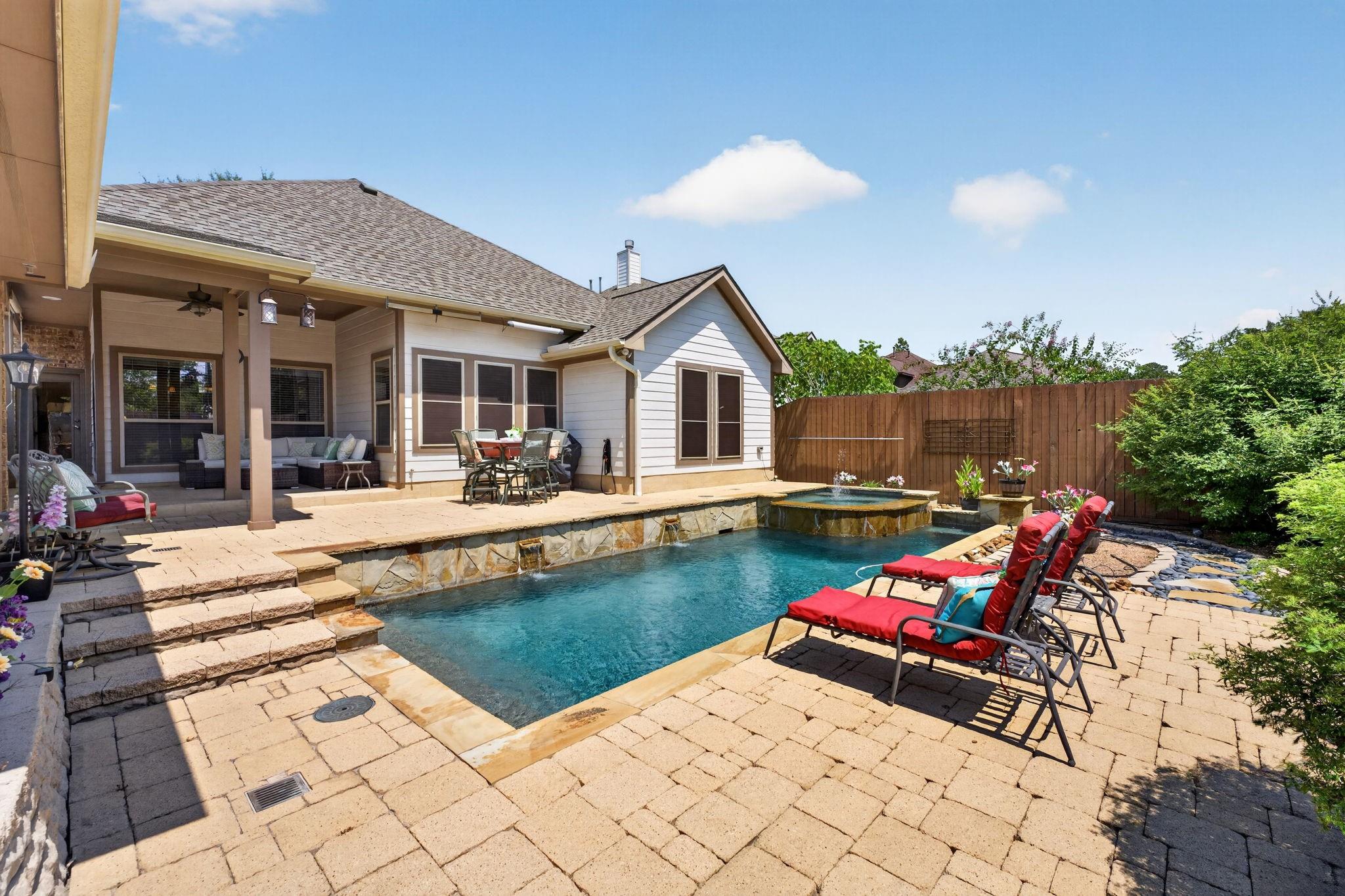 514 Oak Ridge Grove Circle