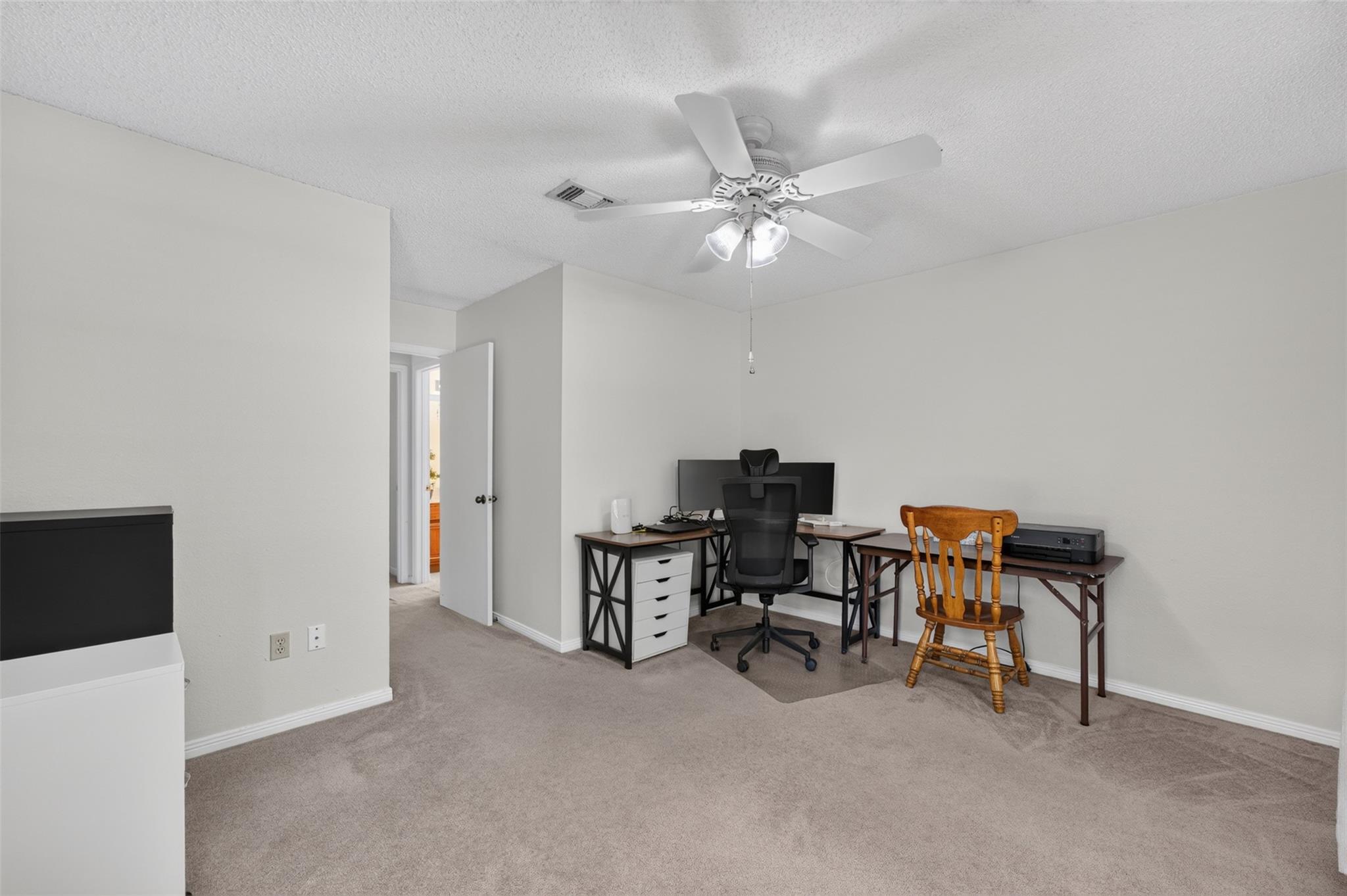 28 S Rain Forest Court