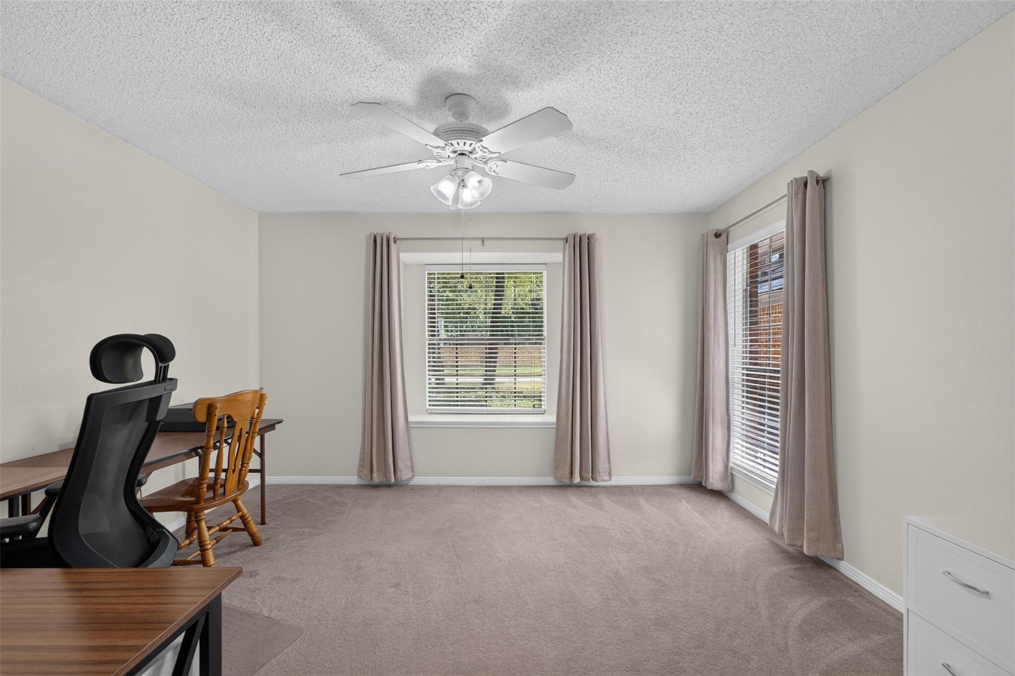 28 S Rain Forest Court