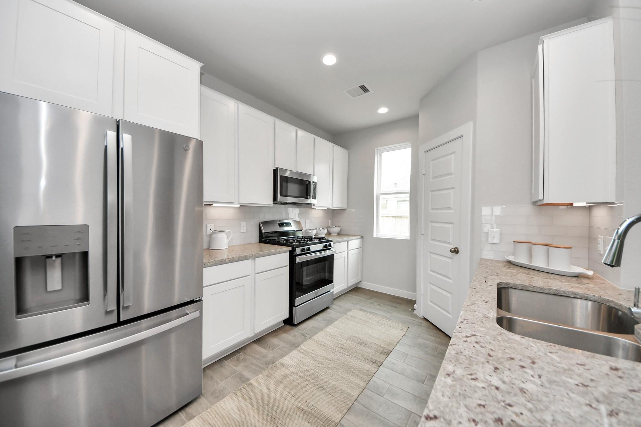 2142 Emerald Diamond Court