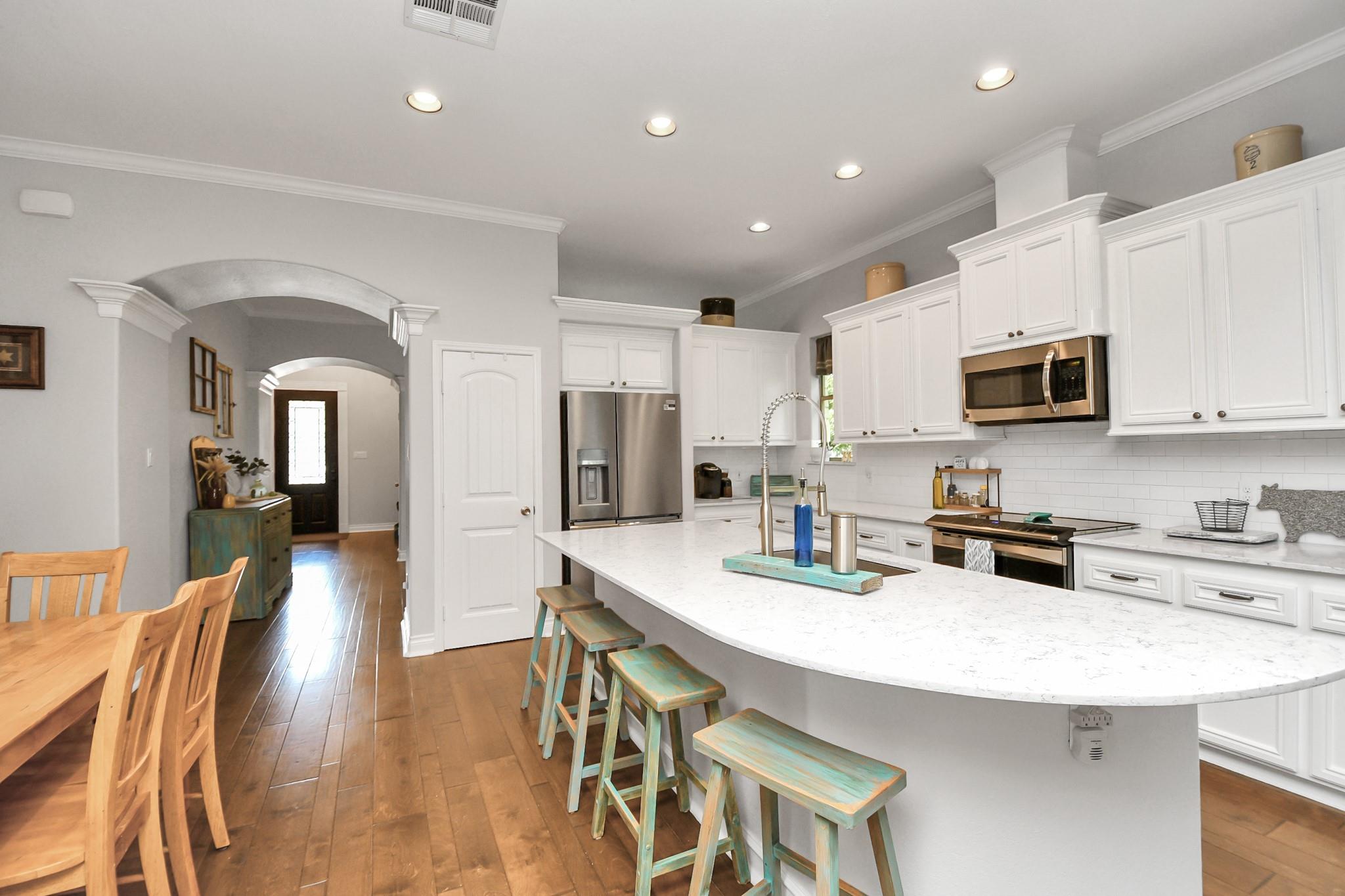 5360 Muske Lane, Pattison