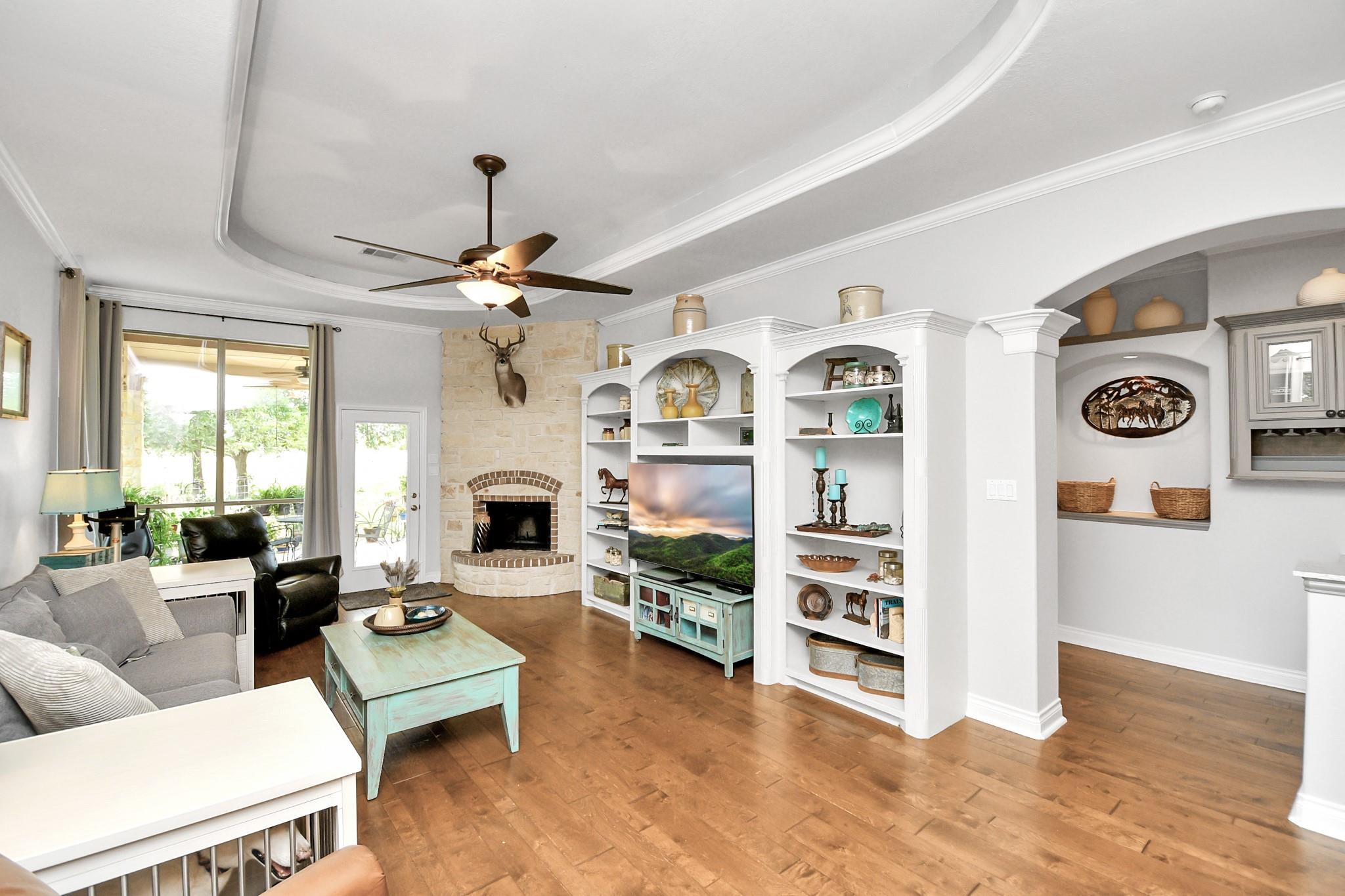 5360 Muske Lane, Pattison