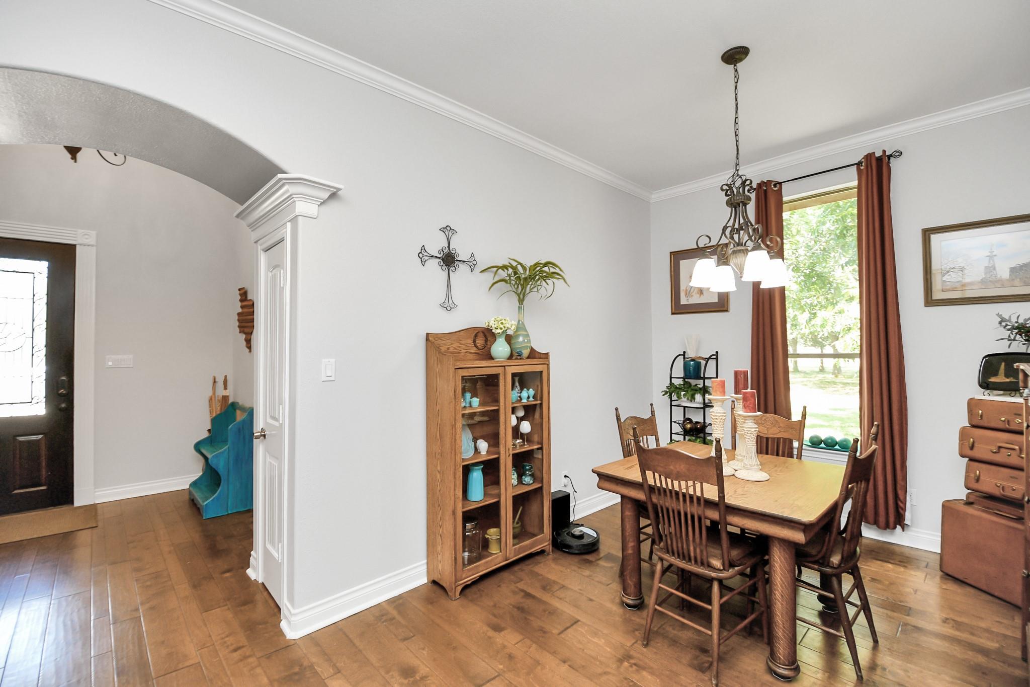 5360 Muske Lane, Pattison