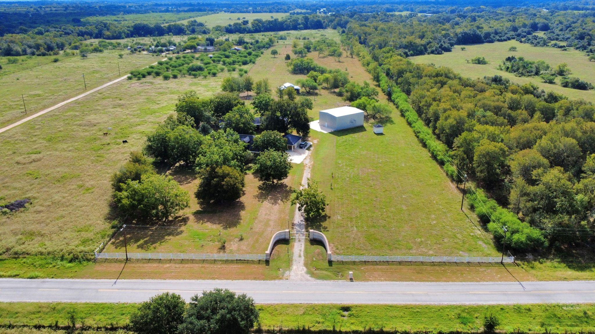 5360 Muske Lane, Pattison