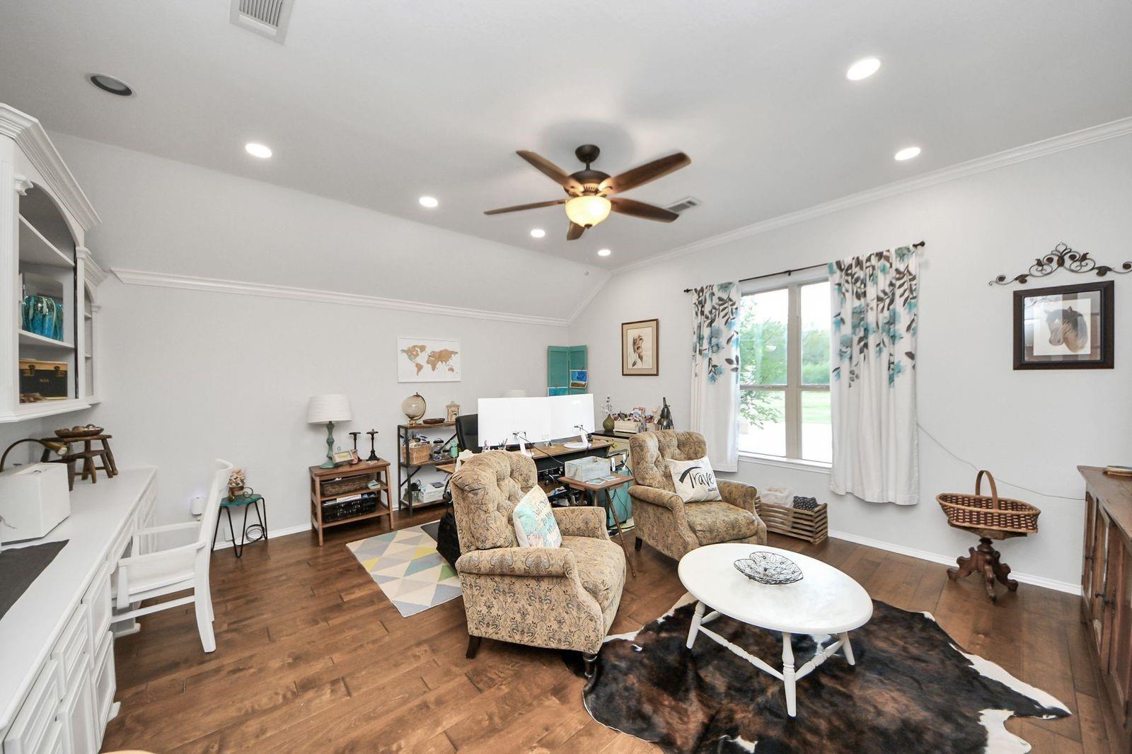 5360 Muske Lane, Pattison