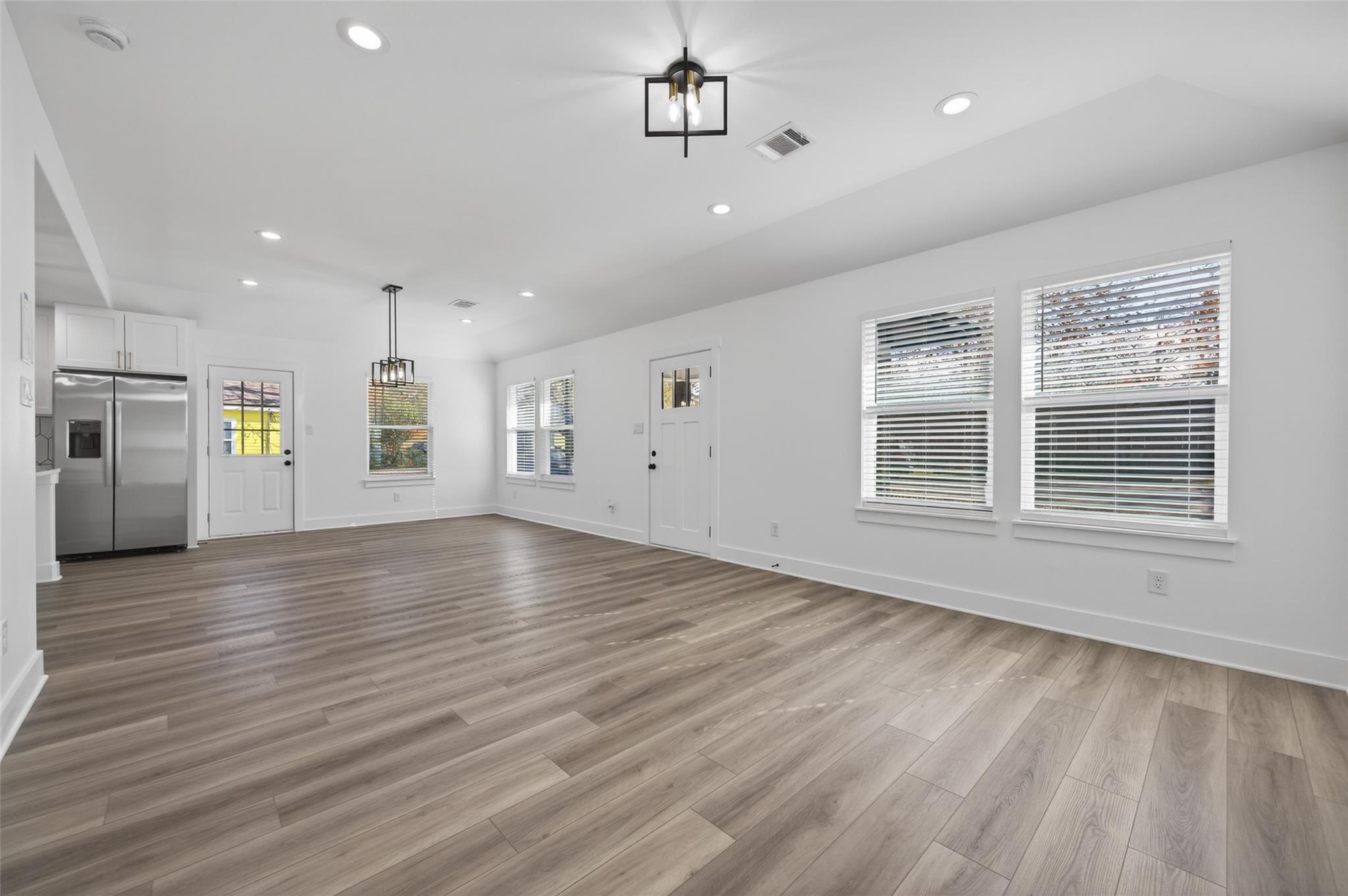 512 W Jefferson Street