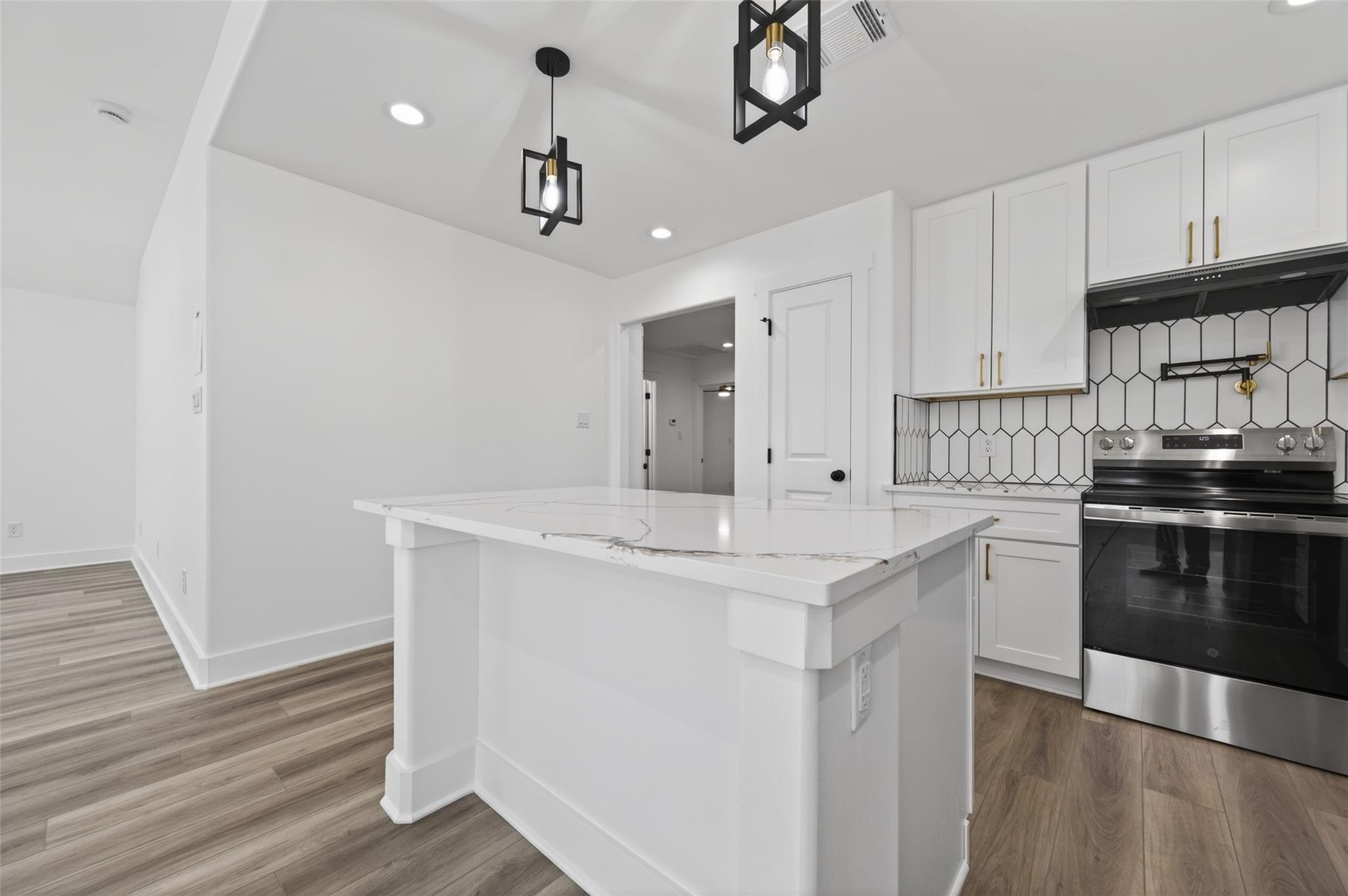 512 W Jefferson Street