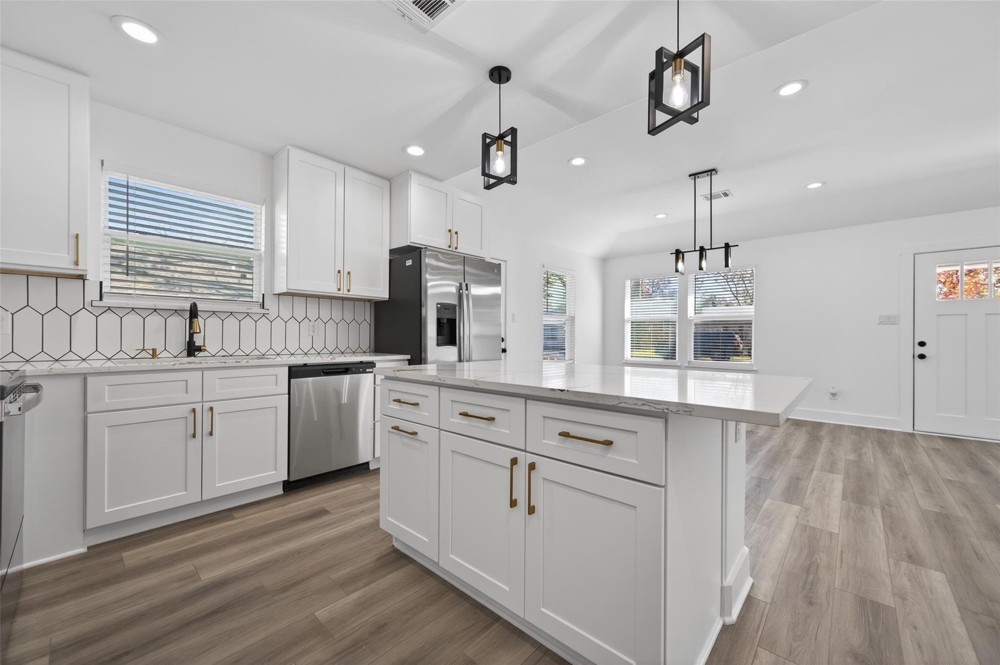 512 W Jefferson Street