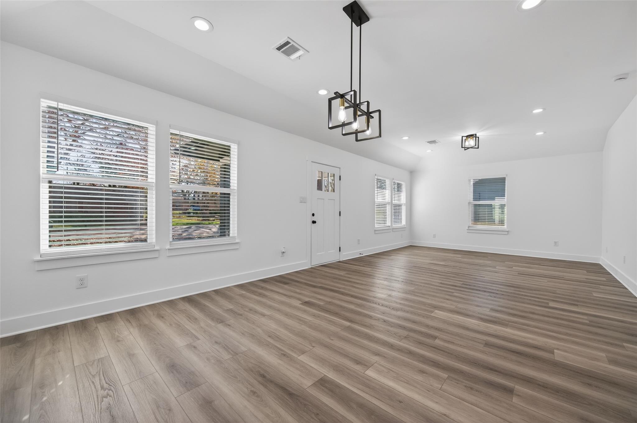 512 W Jefferson Street