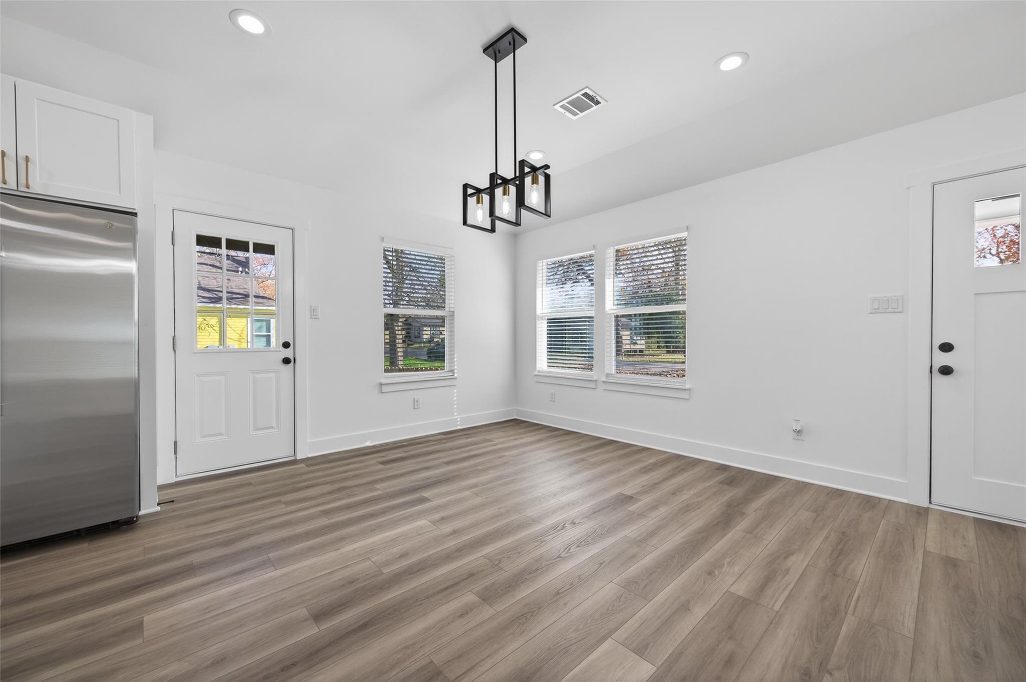 512 W Jefferson Street