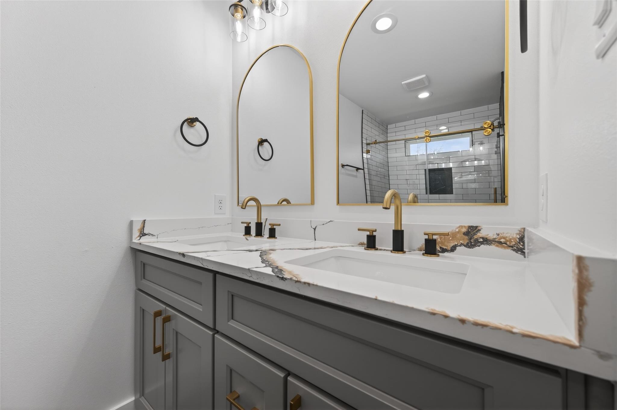 512 W Jefferson Street