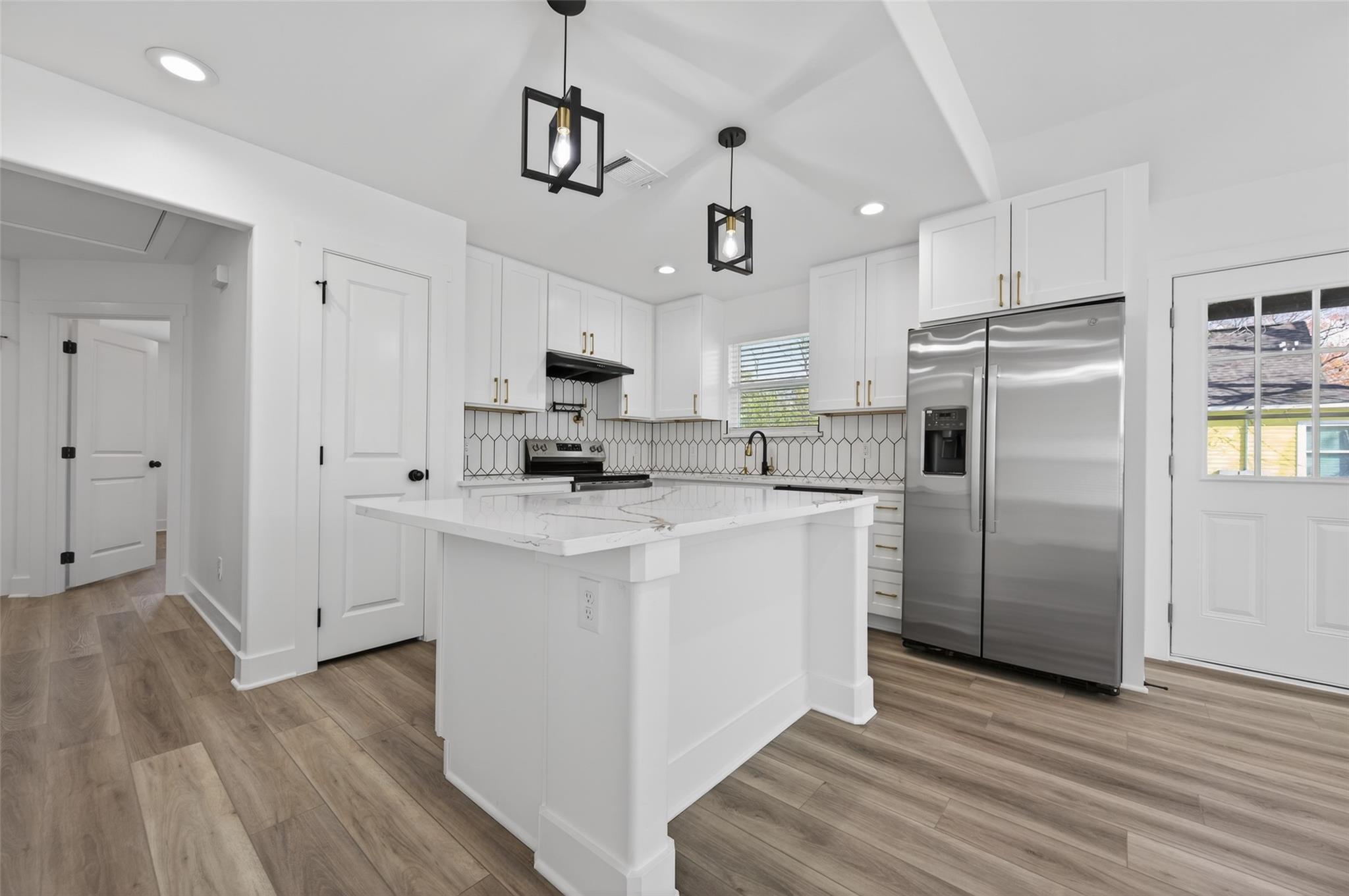 512 W Jefferson Street