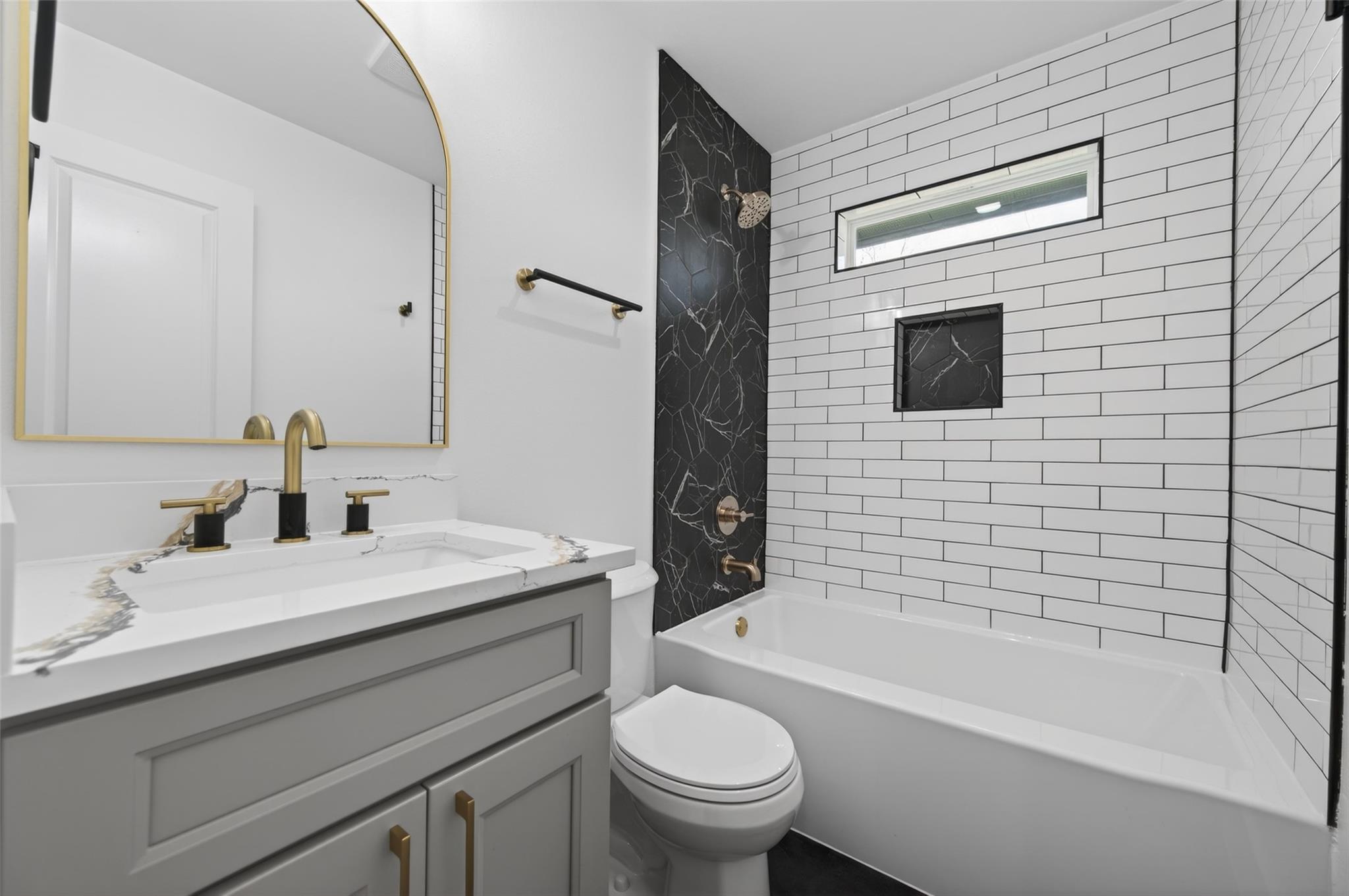 512 W Jefferson Street