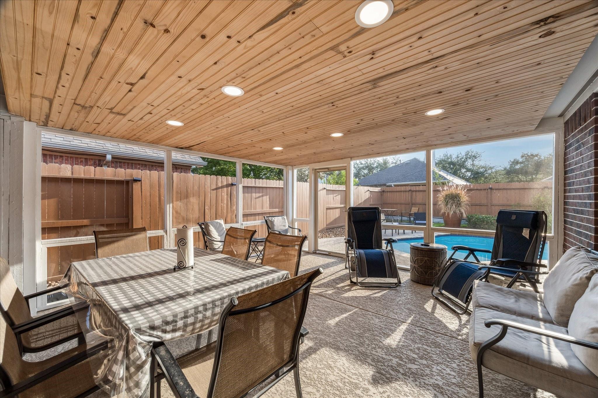 107 Rocky Cove Lane, Dickinson