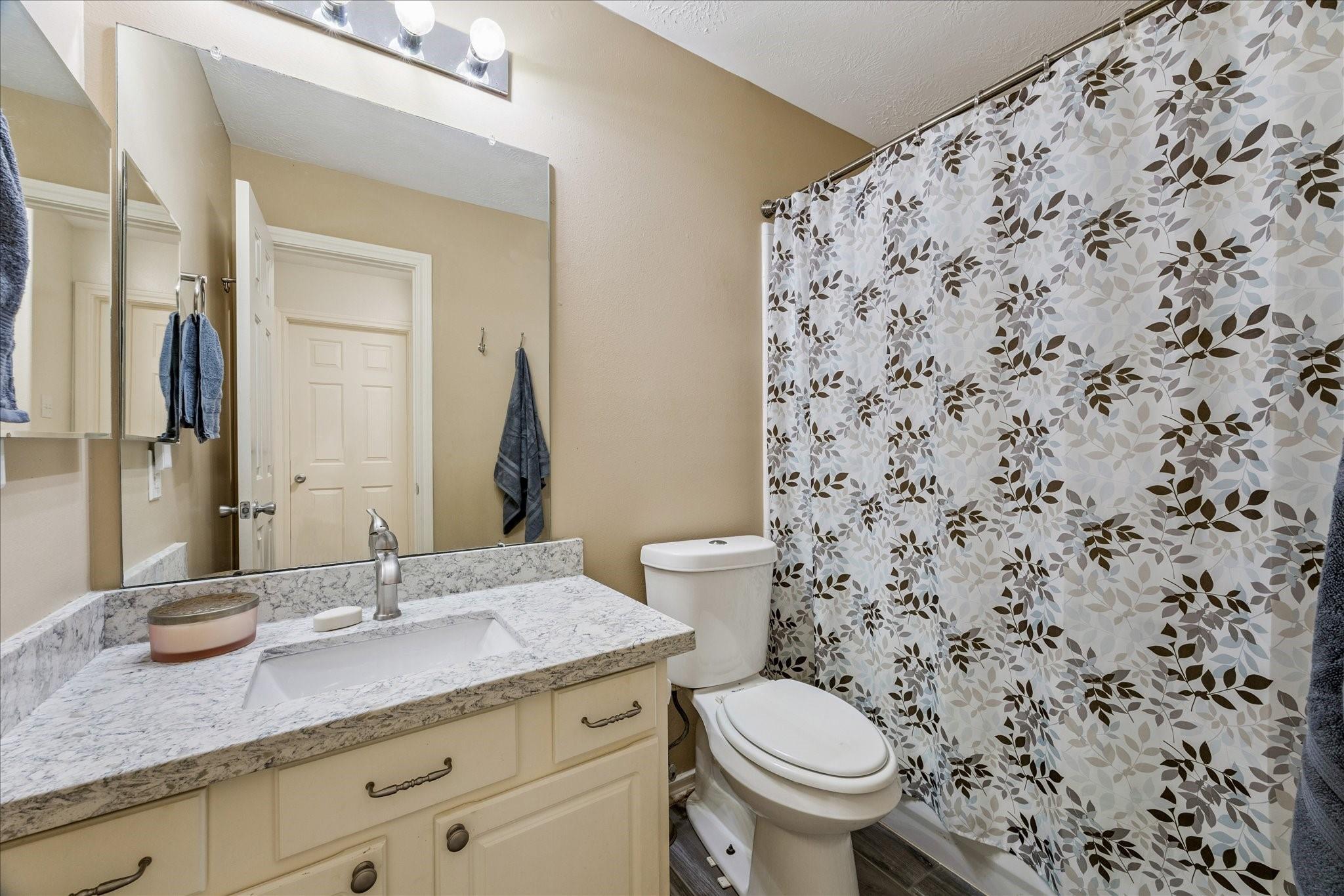 107 Rocky Cove Lane, Dickinson