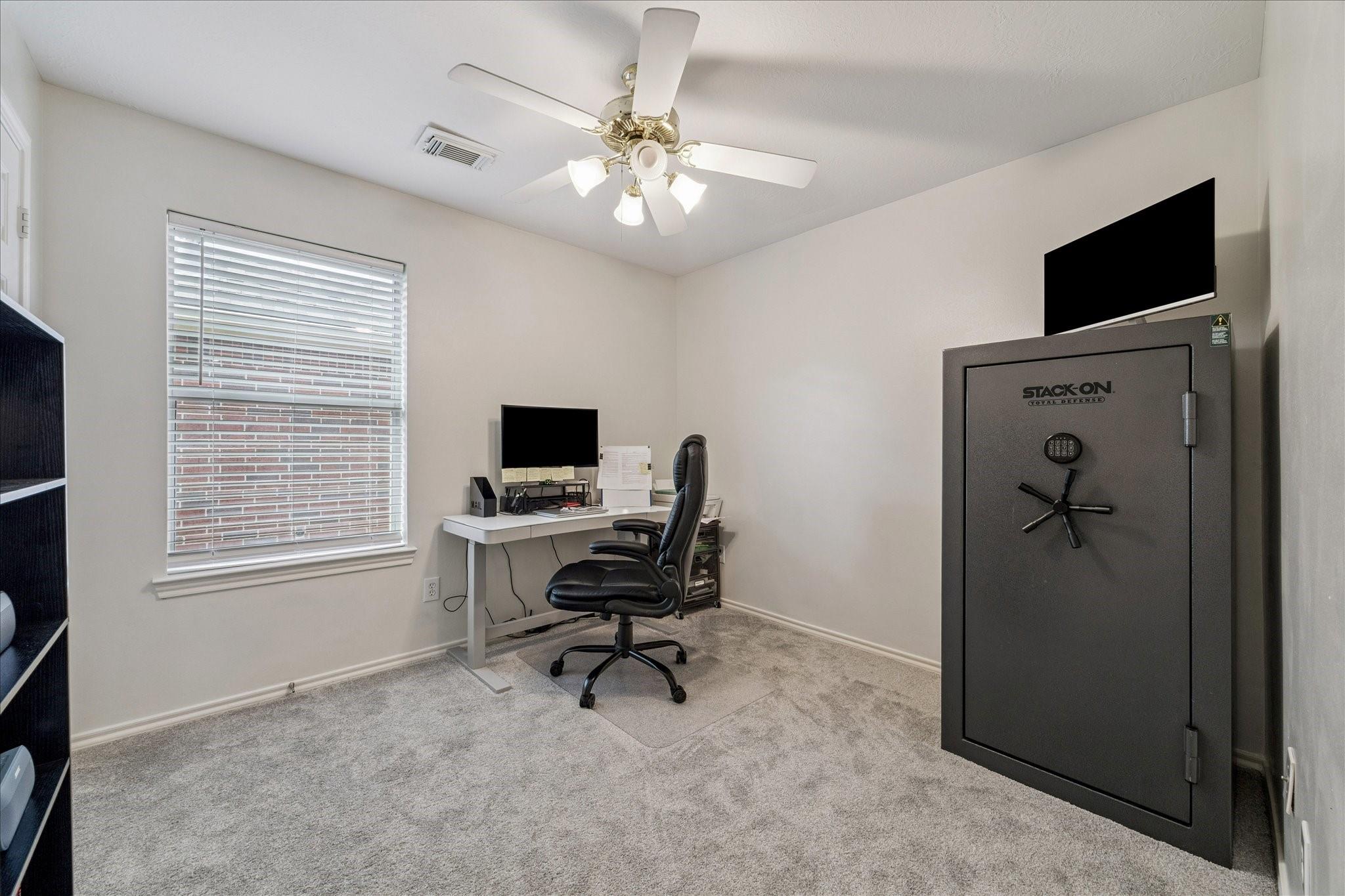 107 Rocky Cove Lane, Dickinson