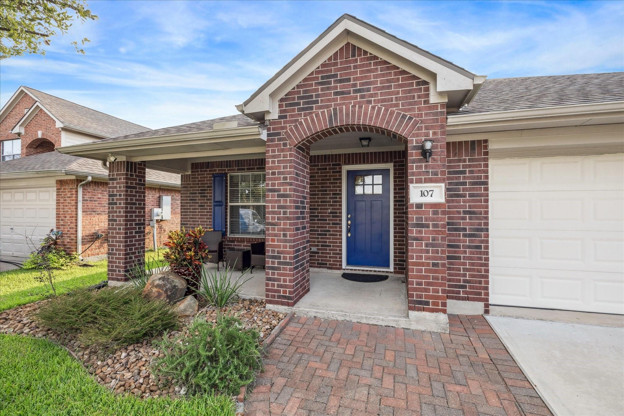 107 Rocky Cove Lane, Dickinson