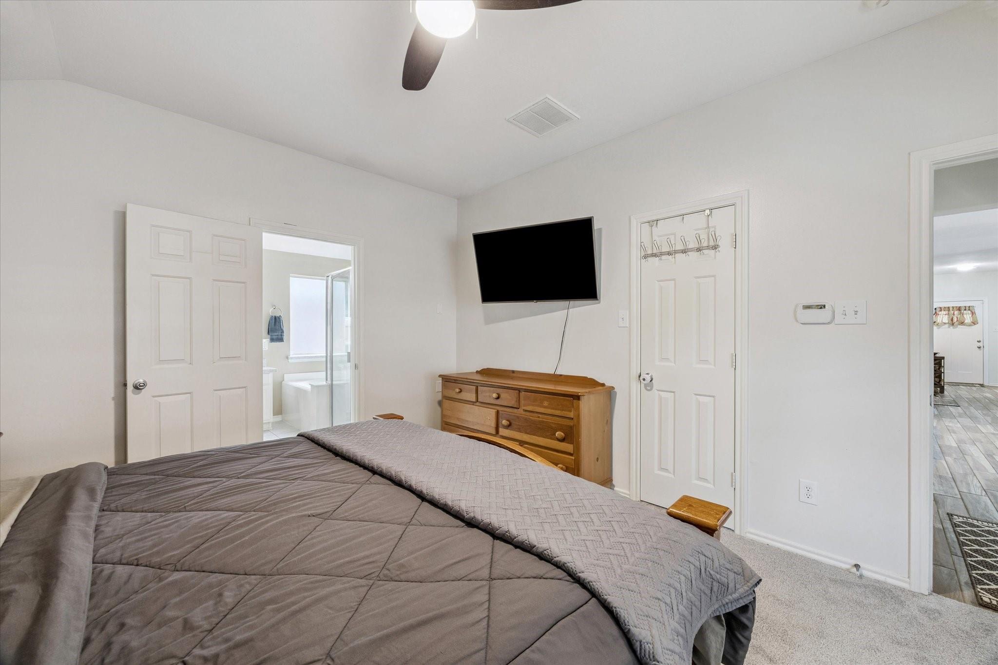 107 Rocky Cove Lane, Dickinson