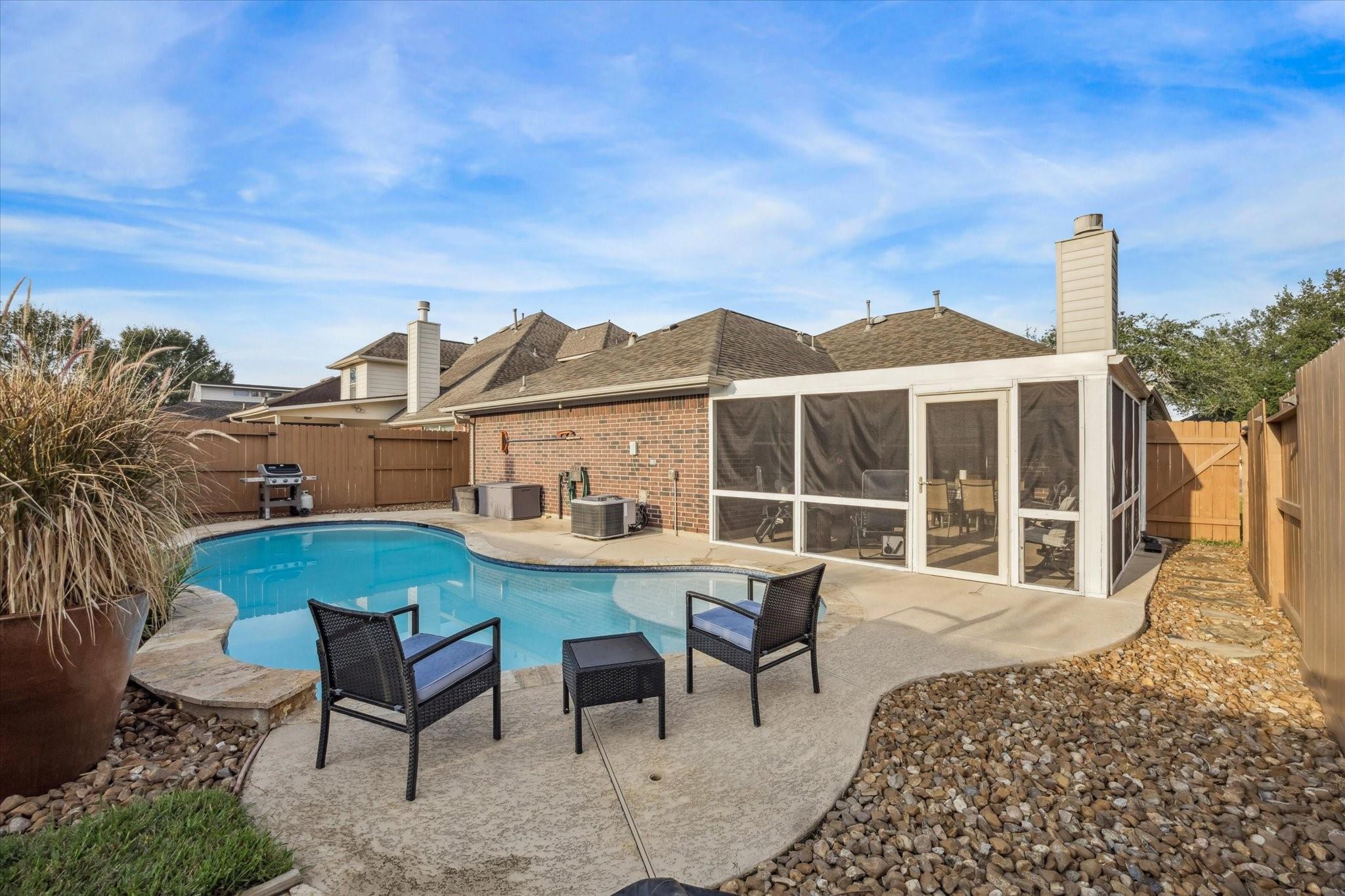 107 Rocky Cove Lane, Dickinson