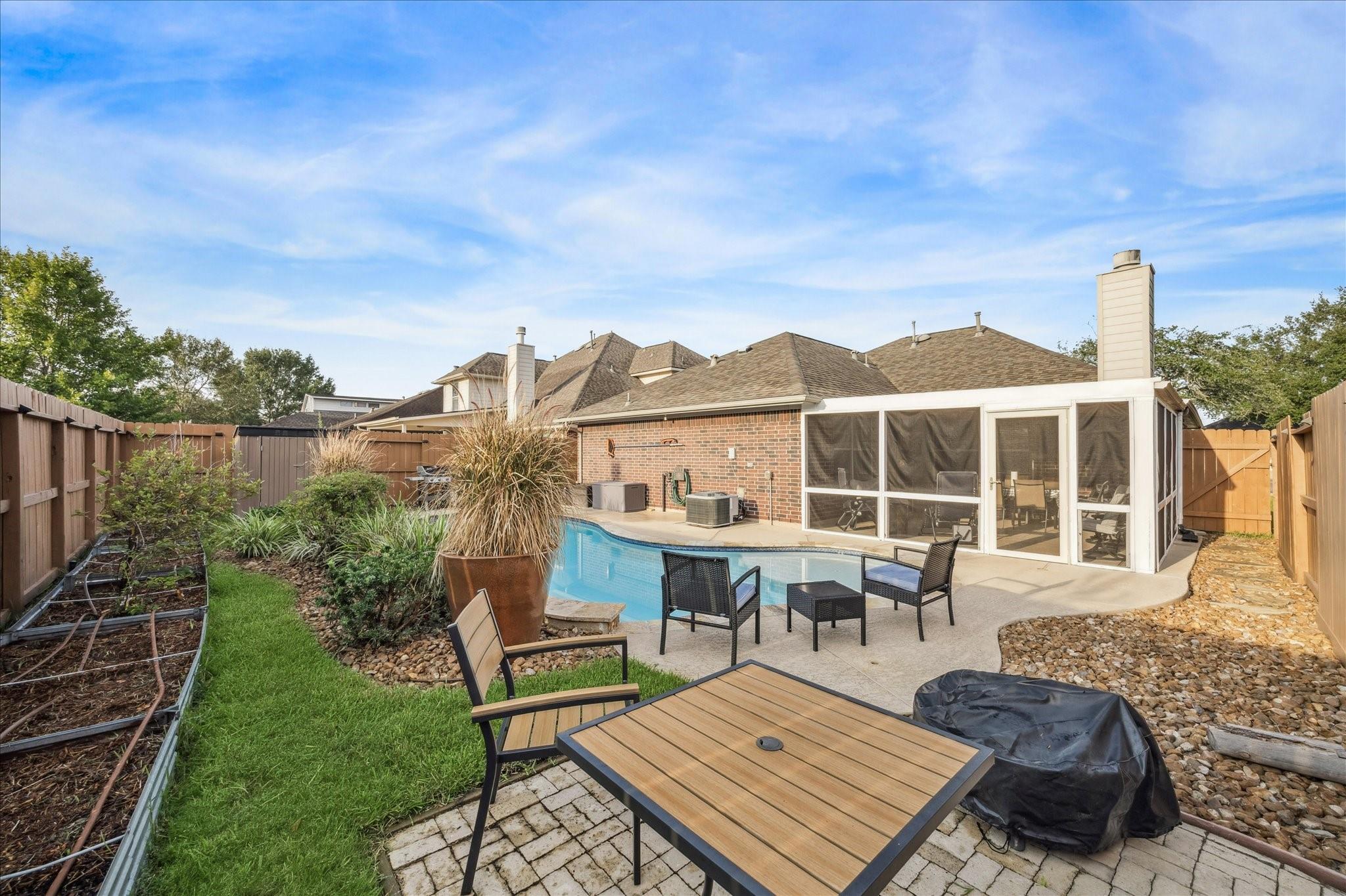 107 Rocky Cove Lane, Dickinson