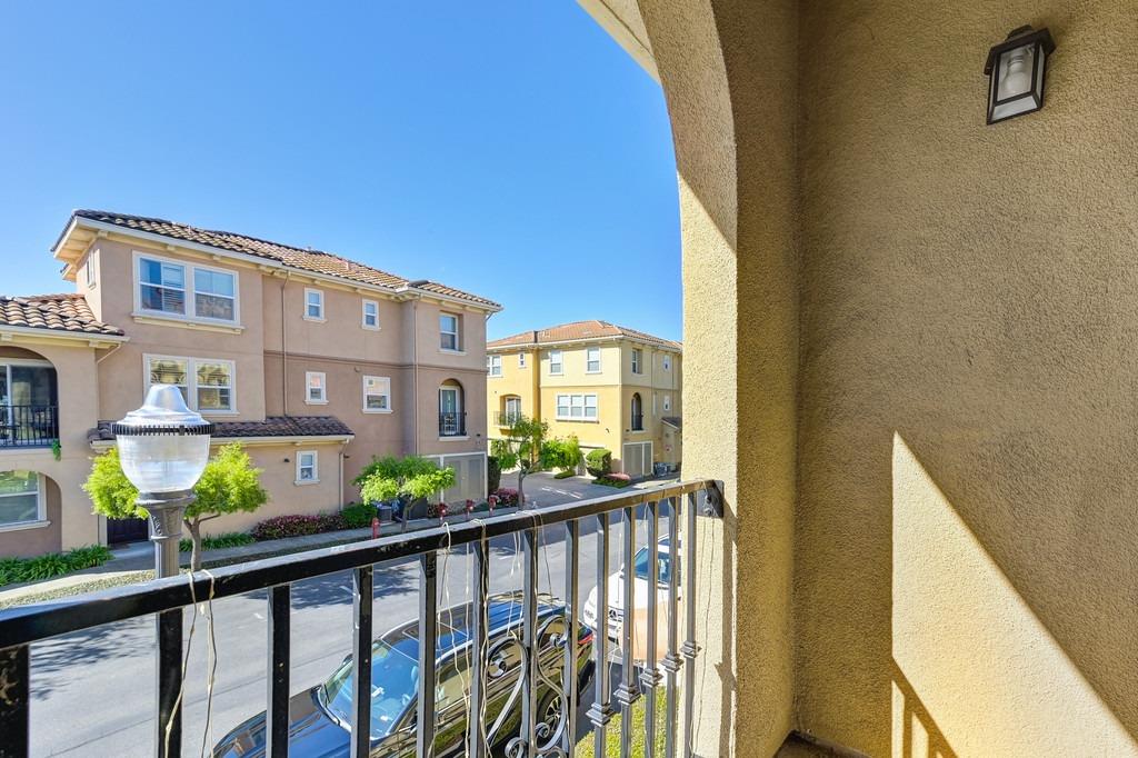 4800 Westlake Parkway 502