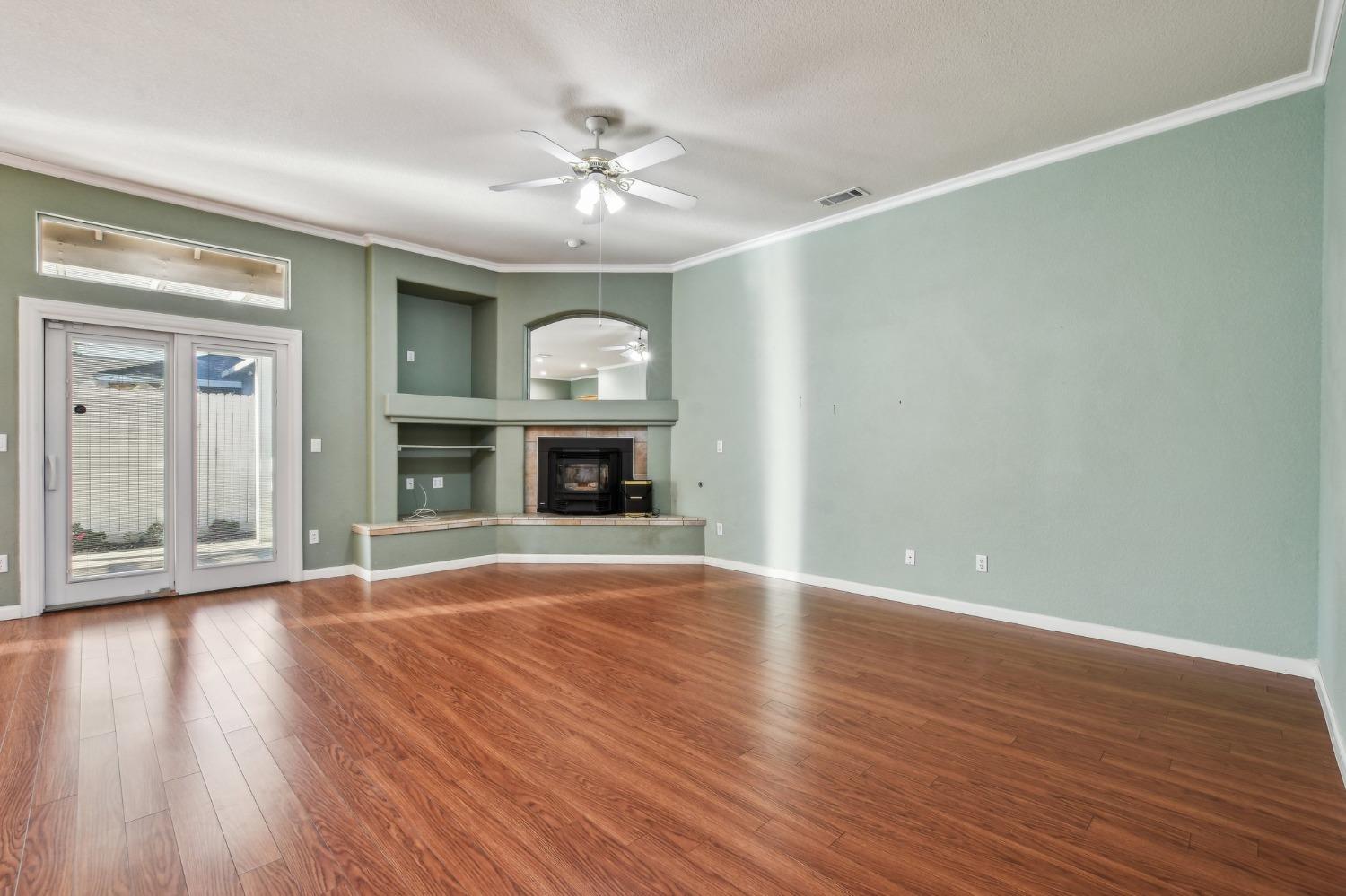 5115 Whisper Oaks Lane