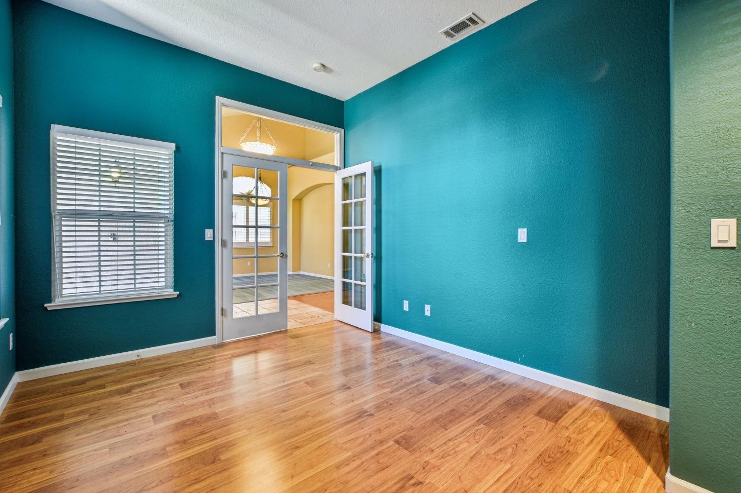 5115 Whisper Oaks Lane