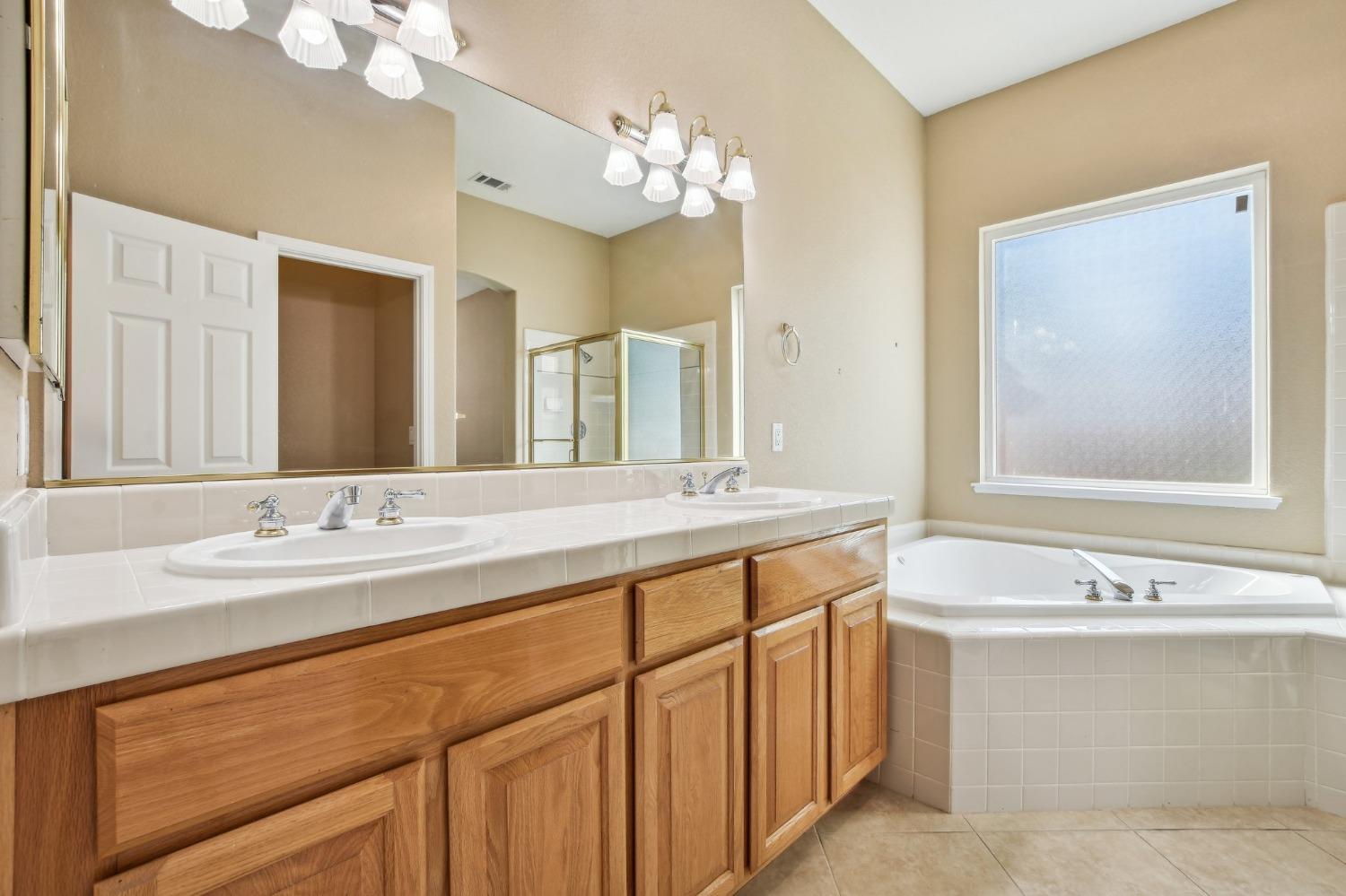 5115 Whisper Oaks Lane