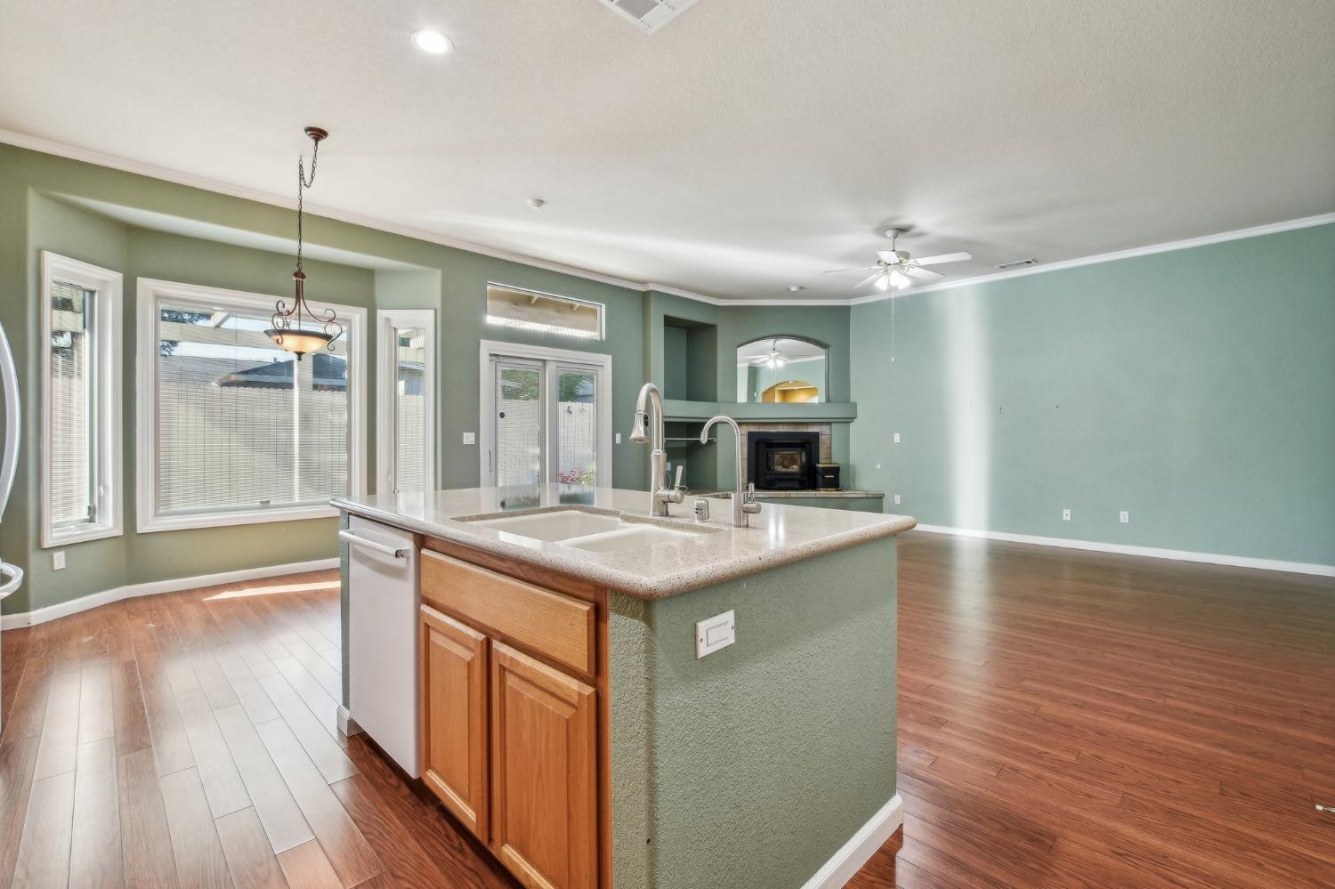 5115 Whisper Oaks Lane