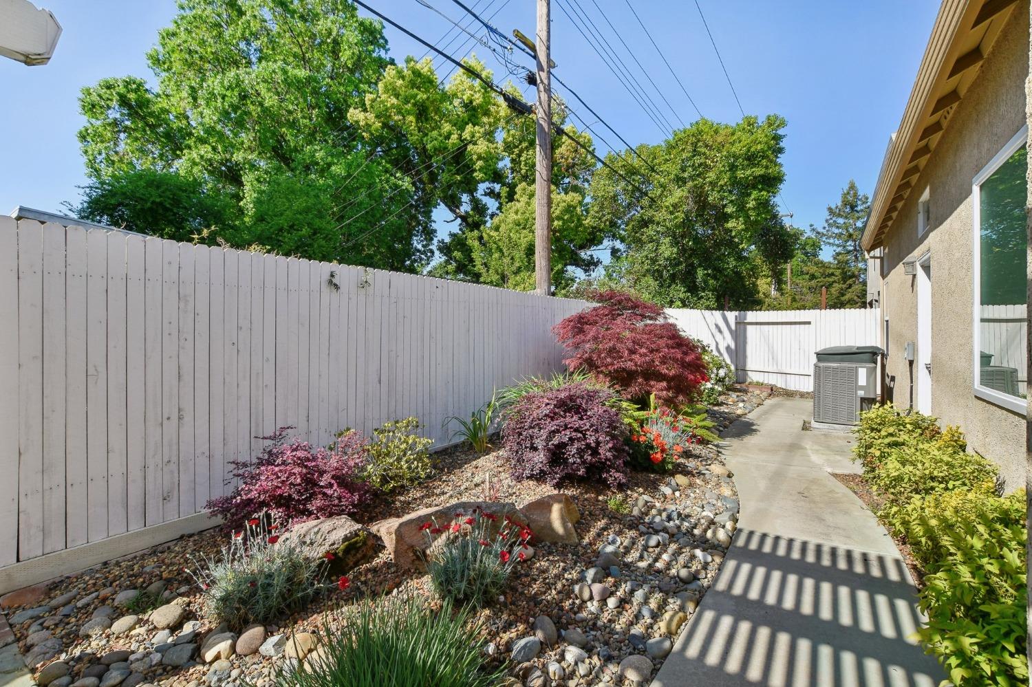 5115 Whisper Oaks Lane