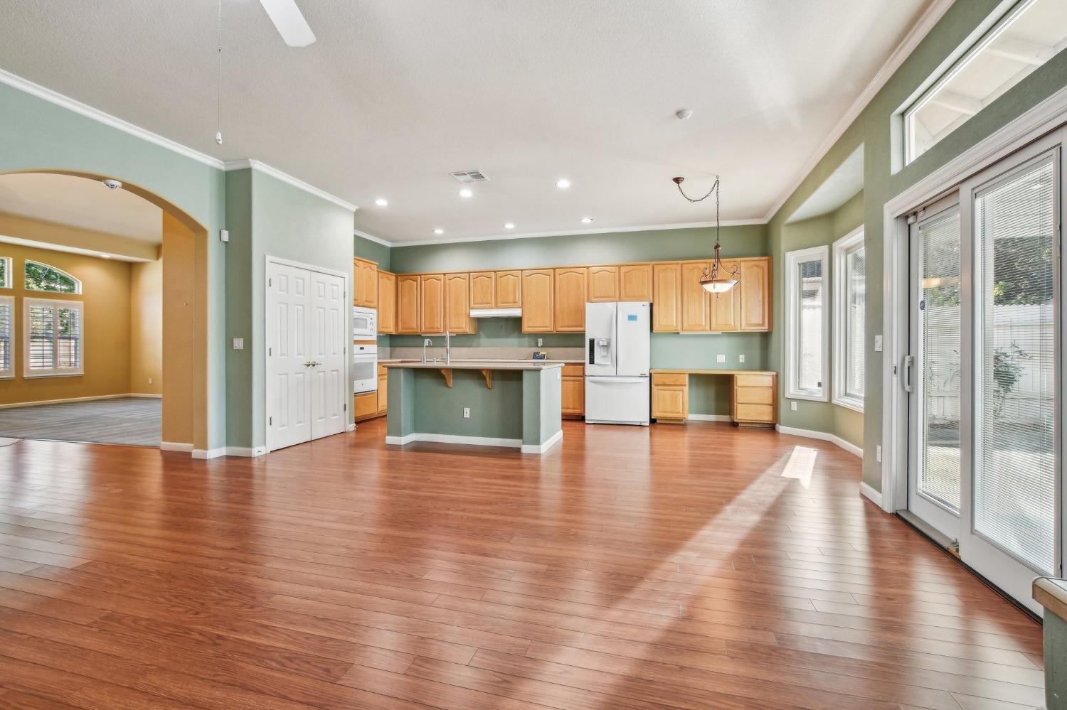 5115 Whisper Oaks Lane