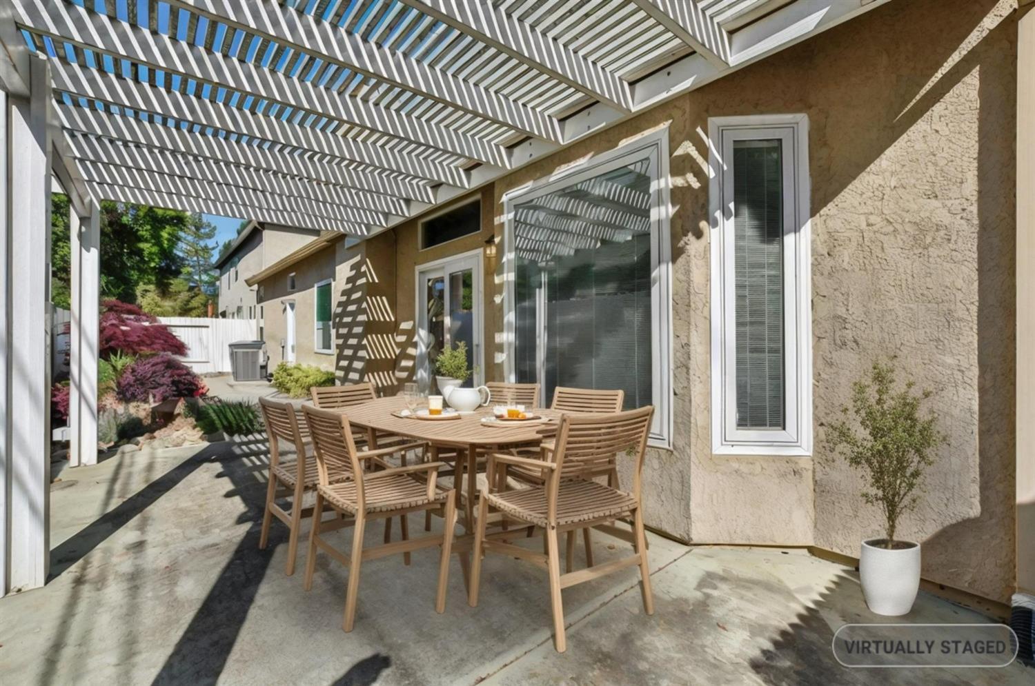 5115 Whisper Oaks Lane