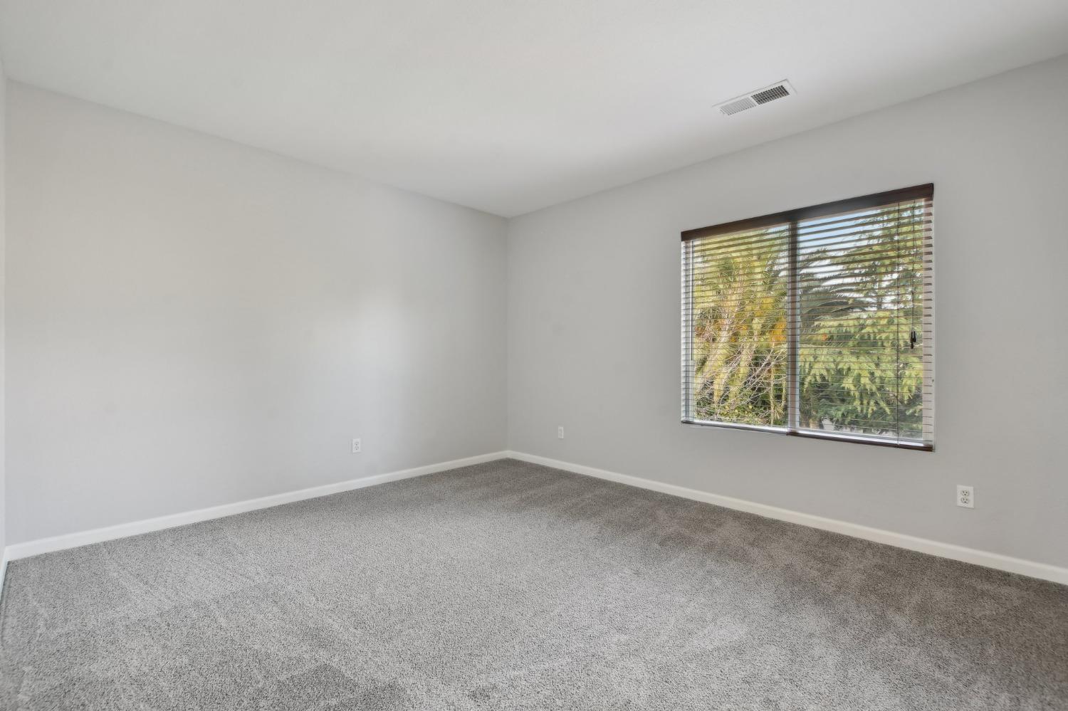 2960 Flora Springs Way