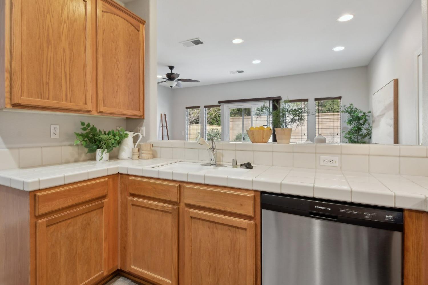 2960 Flora Springs Way