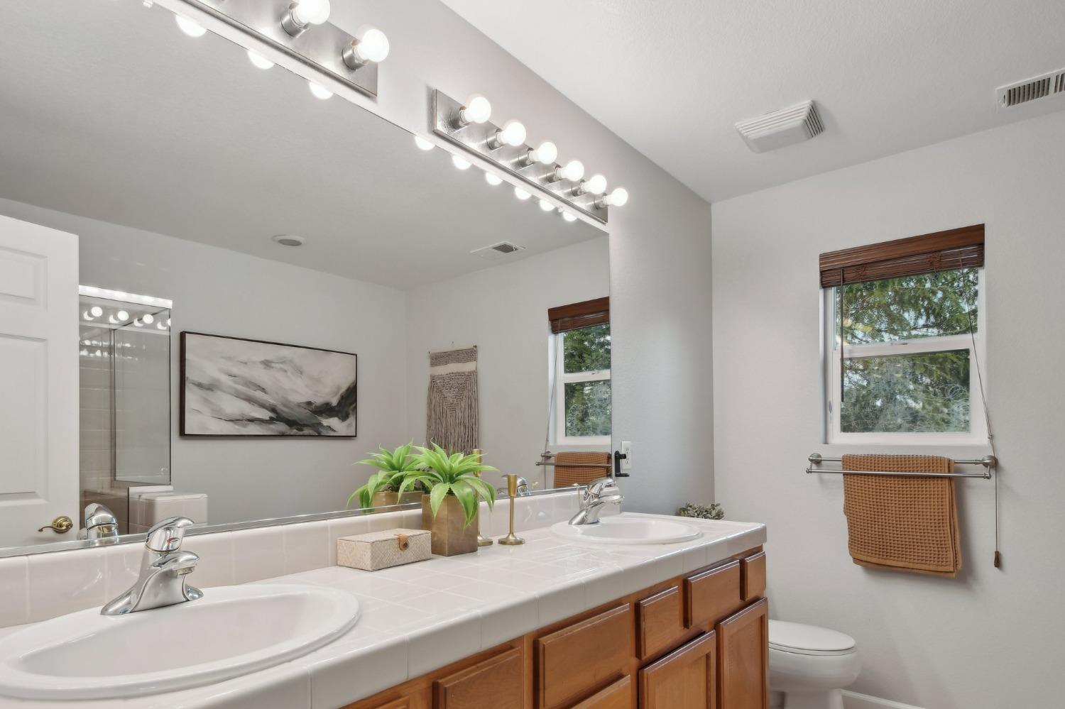 2960 Flora Springs Way