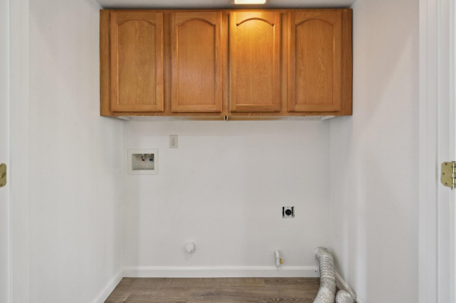 2960 Flora Springs Way