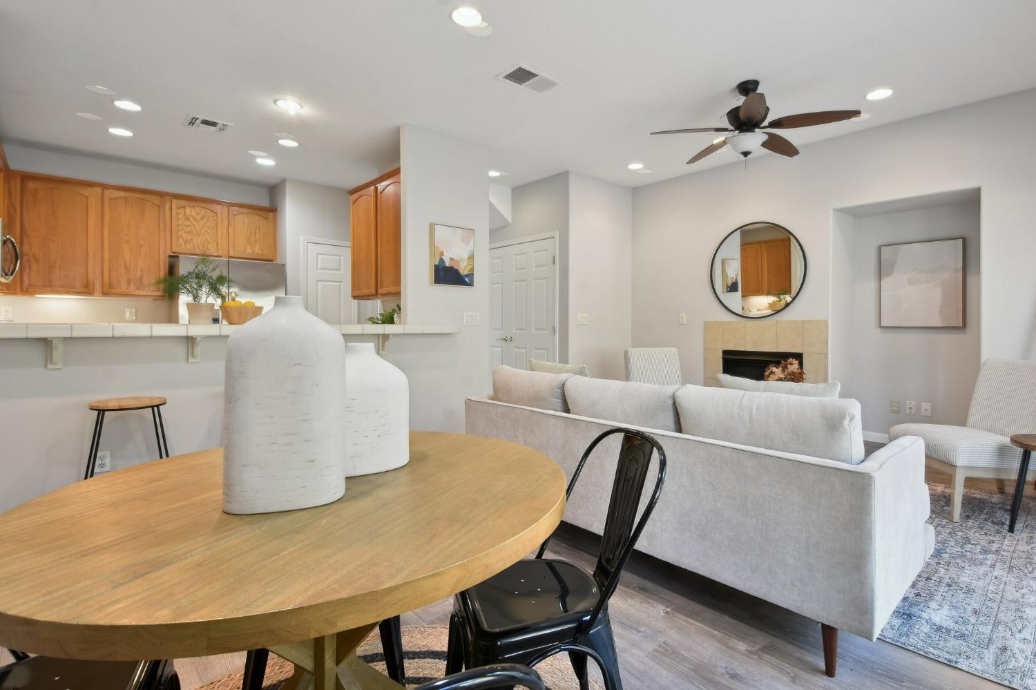 2960 Flora Springs Way