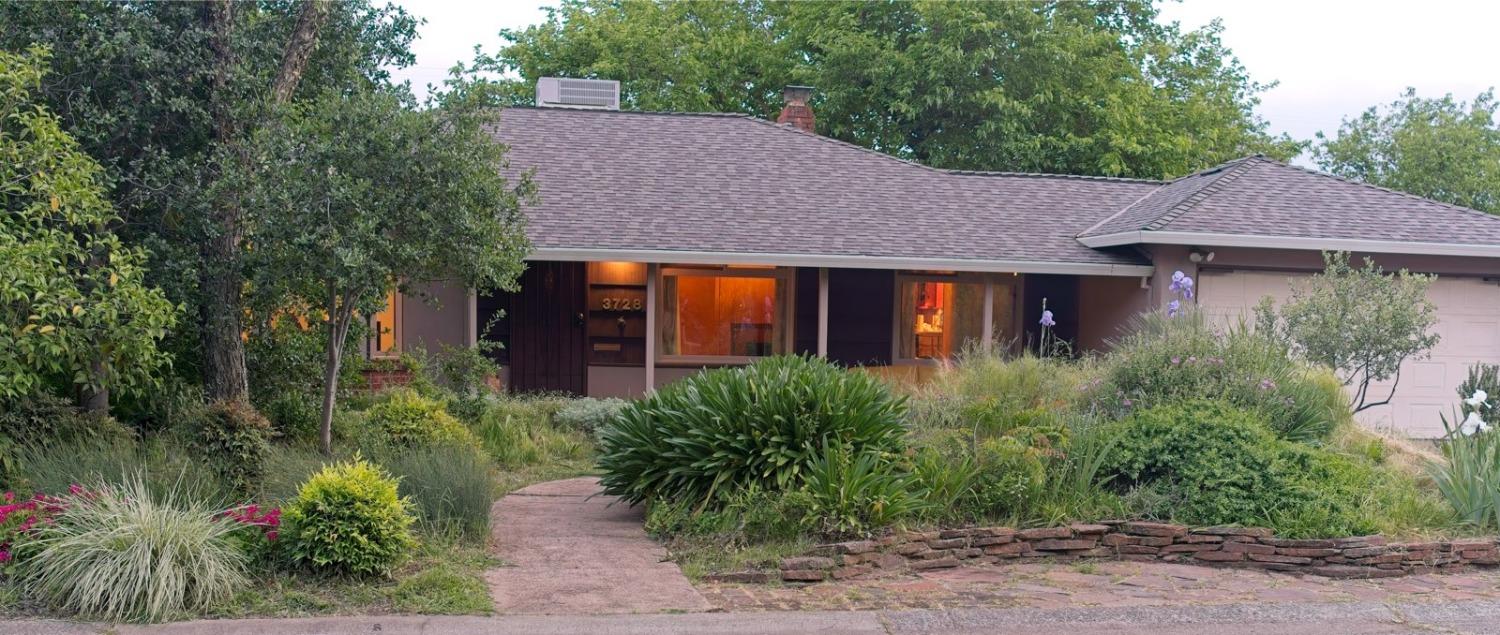 3728 West Way