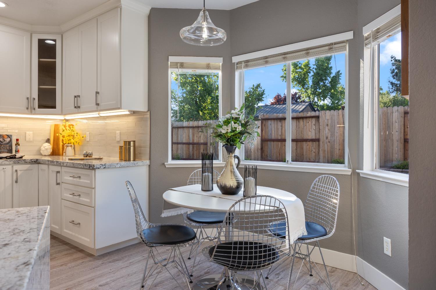 5401 Casa Grande Avenue